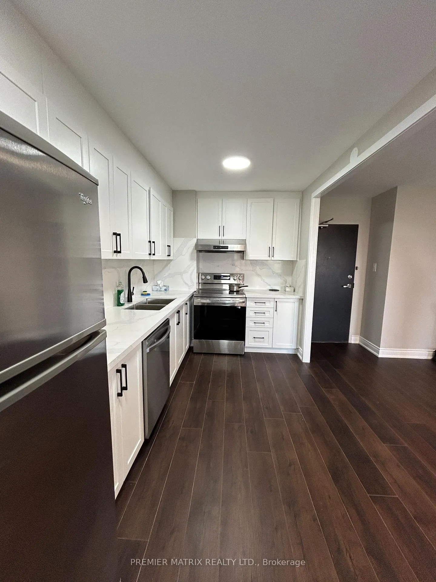 Photo 4 of Unit 404, 25 Four Winds Drive, North York, York University Heights — HOMEH