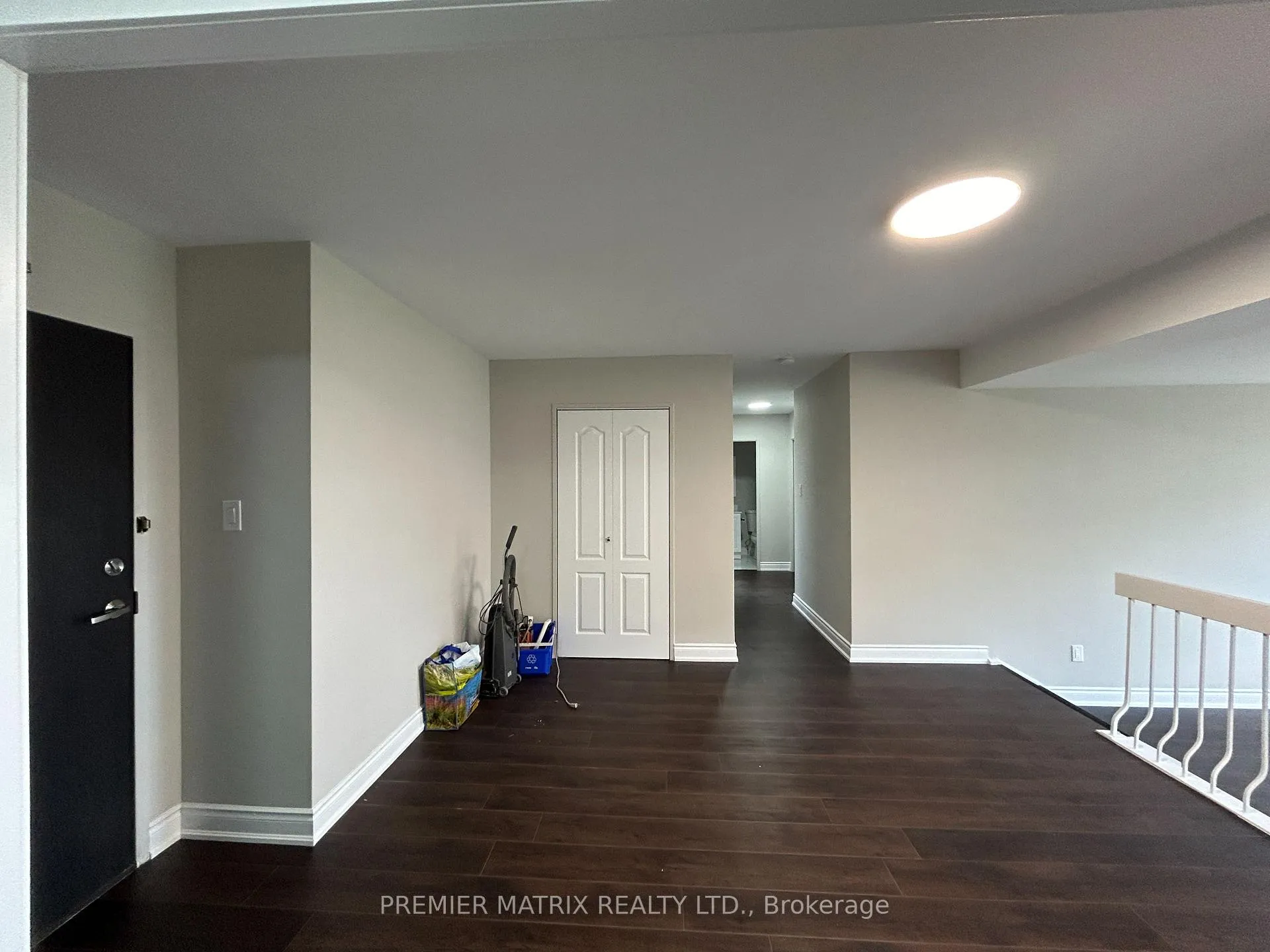 Photo 5 of Unit 404, 25 Four Winds Drive, North York, York University Heights — HOMEH