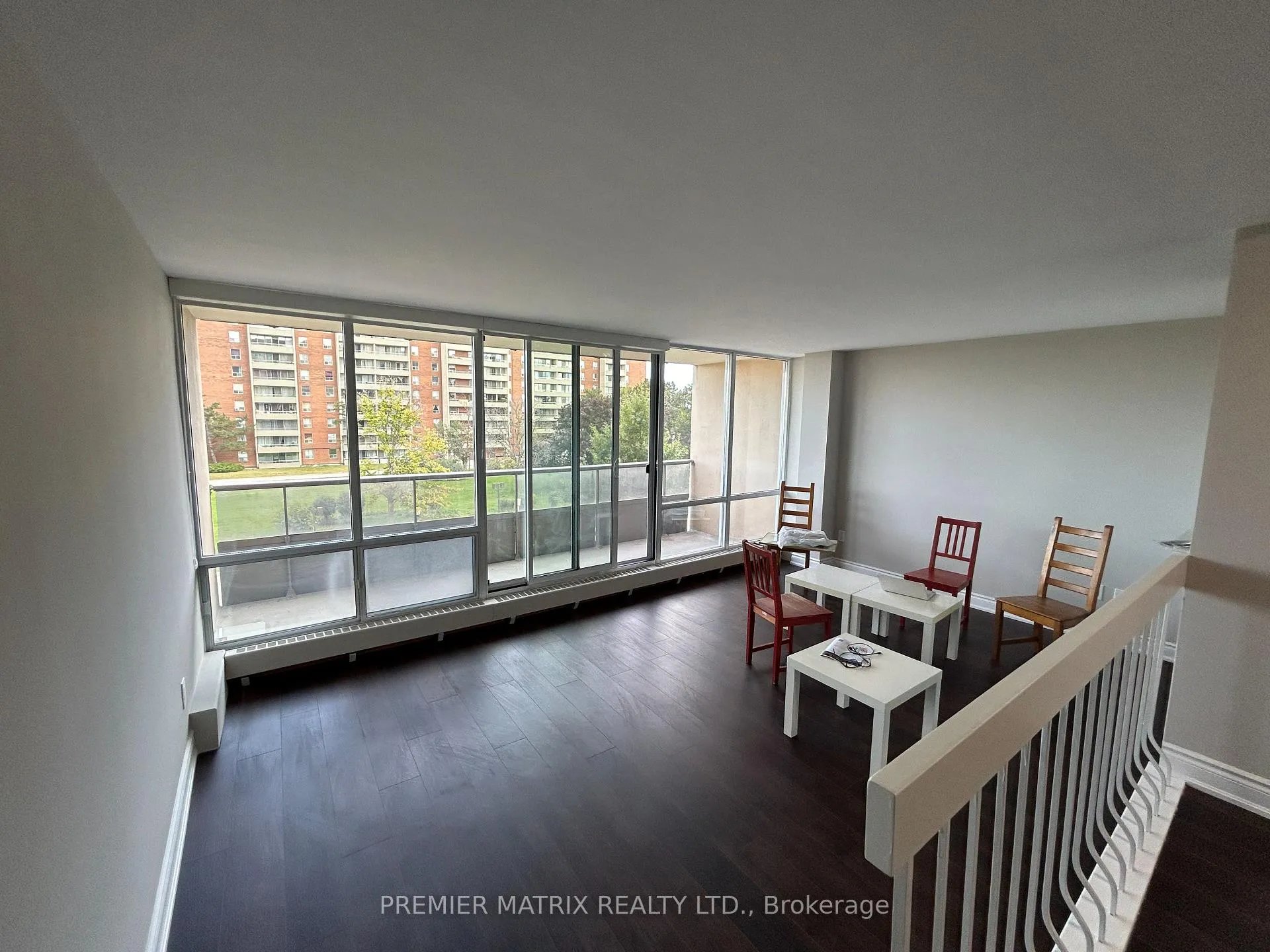 Photo 6 of Unit 404, 25 Four Winds Drive, North York, York University Heights — HOMEH