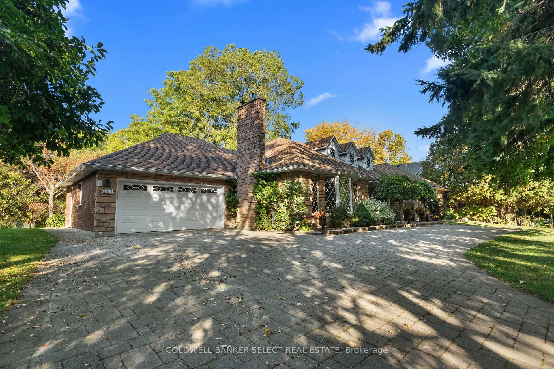 Photo 3 of 643 Hendry Lane, Hamilton, Ancaster — HOMEH