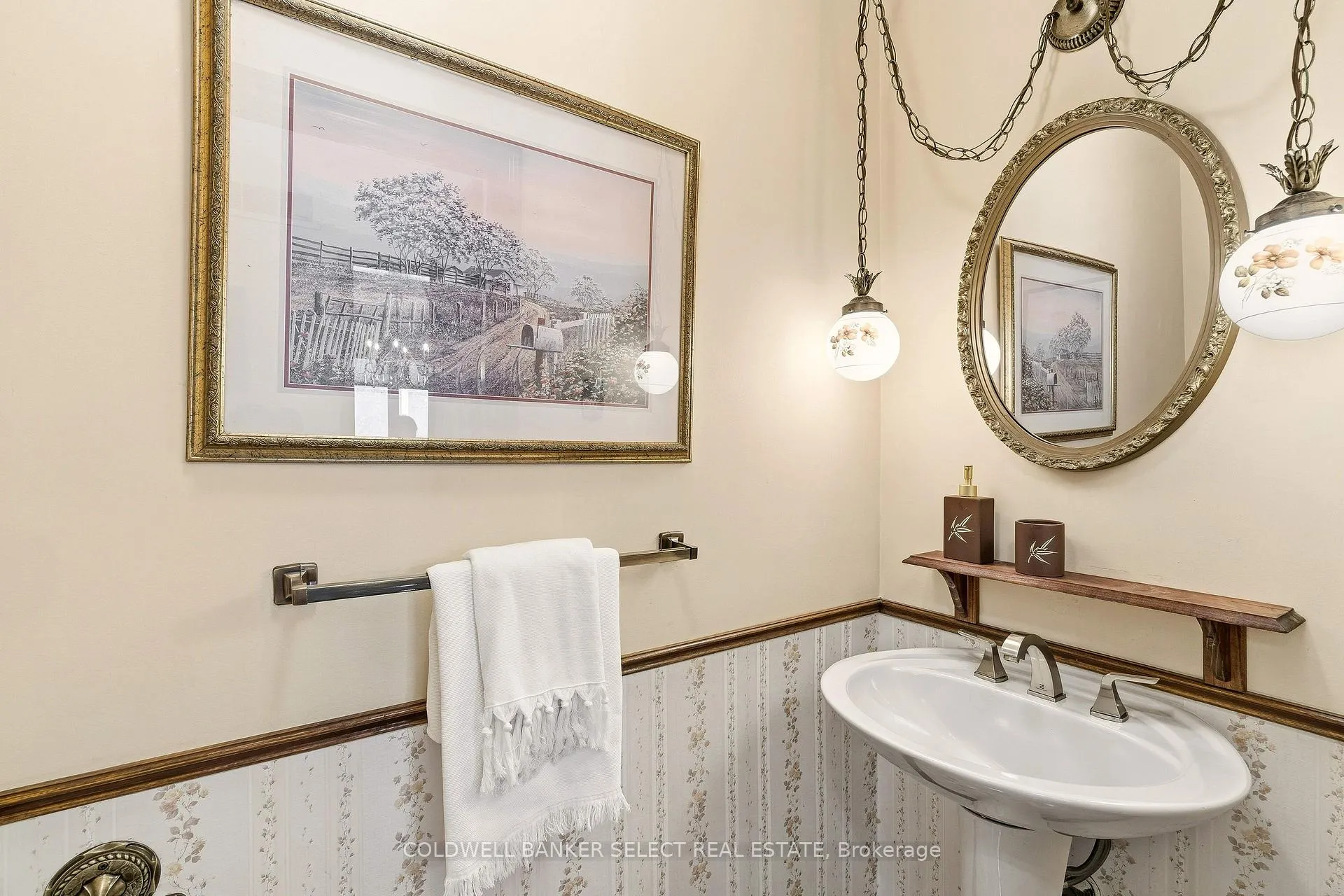 Photo 36 of 643 Hendry Lane, Hamilton, Ancaster — HOMEH
