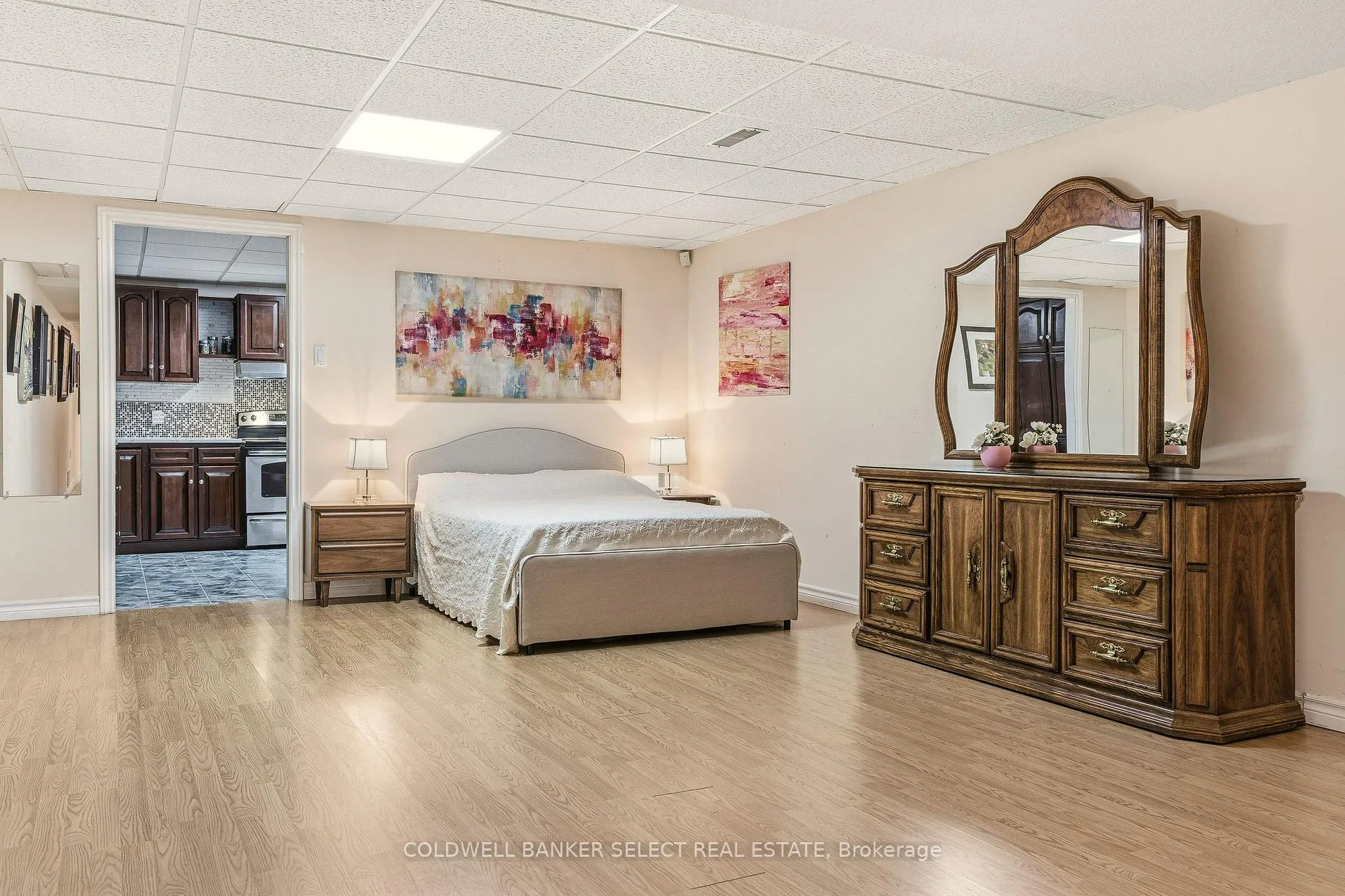 Photo 40 of 643 Hendry Lane, Hamilton, Ancaster — HOMEH
