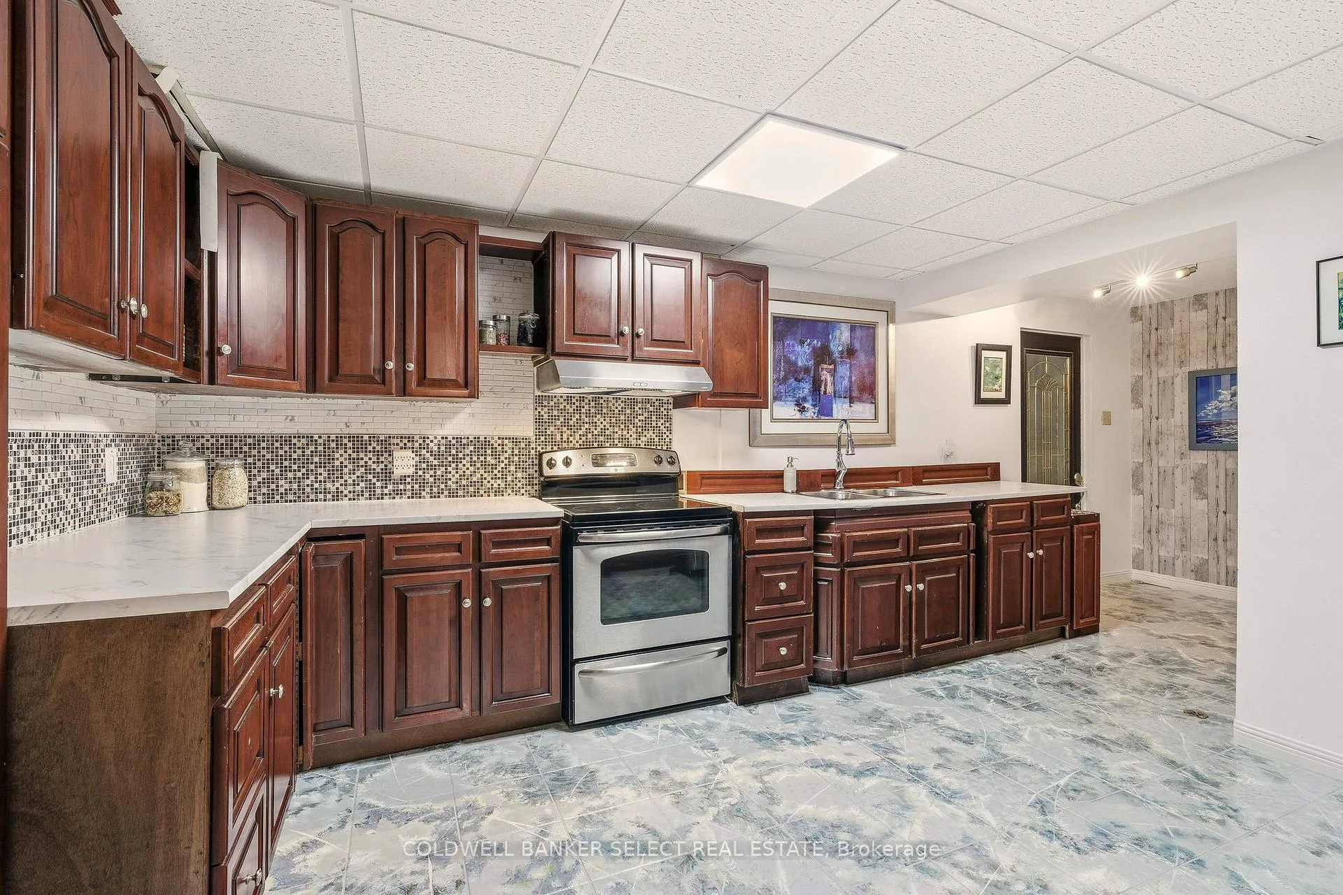 Photo 41 of 643 Hendry Lane, Hamilton, Ancaster — HOMEH