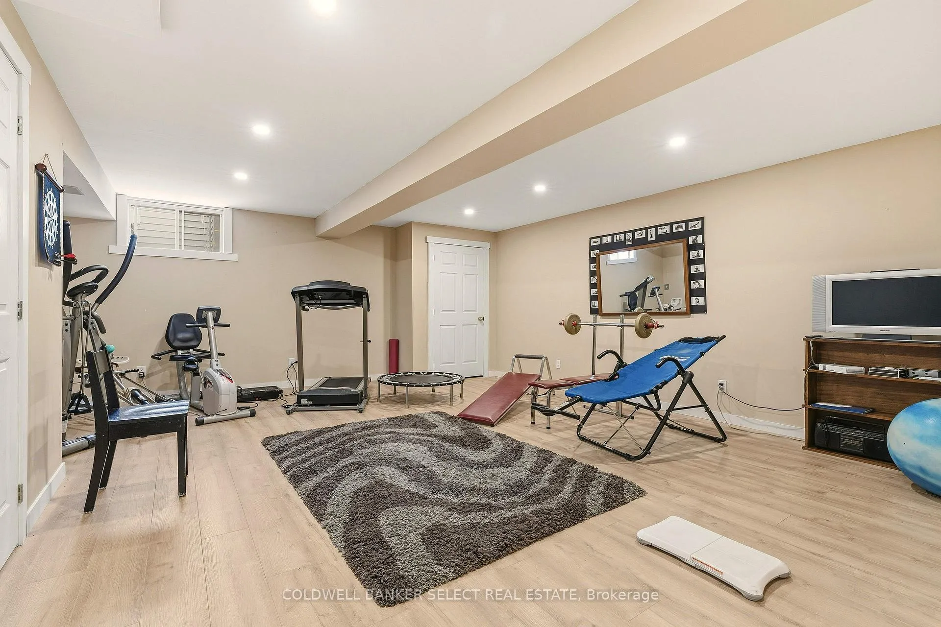 Photo 44 of 643 Hendry Lane, Hamilton, Ancaster — HOMEH