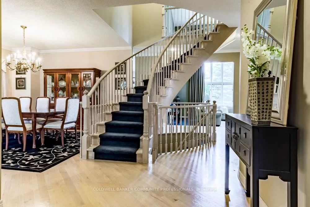 Photo 6 of 223 Briar Hill Crescent, Hamilton, Ancaster — HOMEH