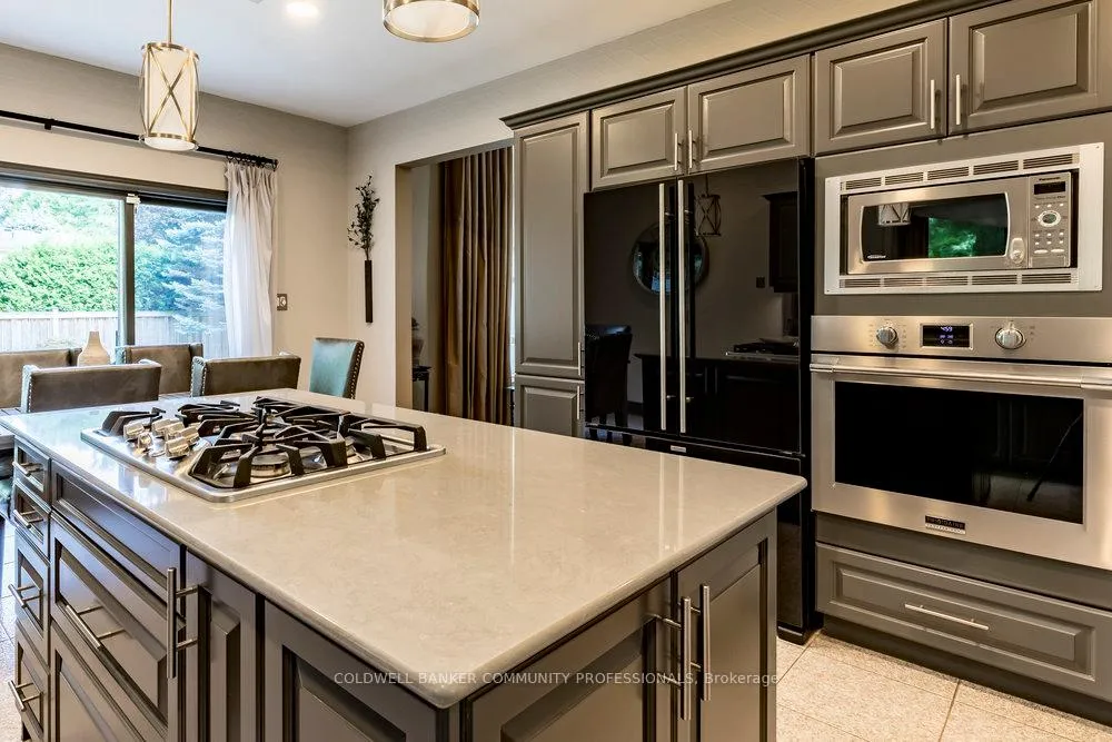Photo 12 of 223 Briar Hill Crescent, Hamilton, Ancaster — HOMEH