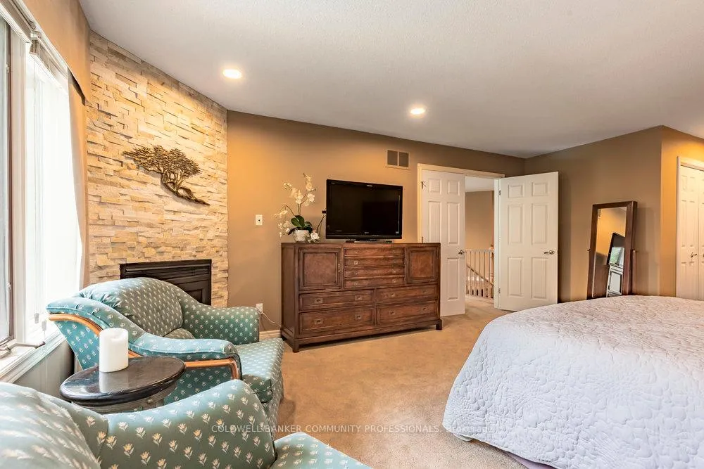 Photo 22 of 223 Briar Hill Crescent, Hamilton, Ancaster — HOMEH