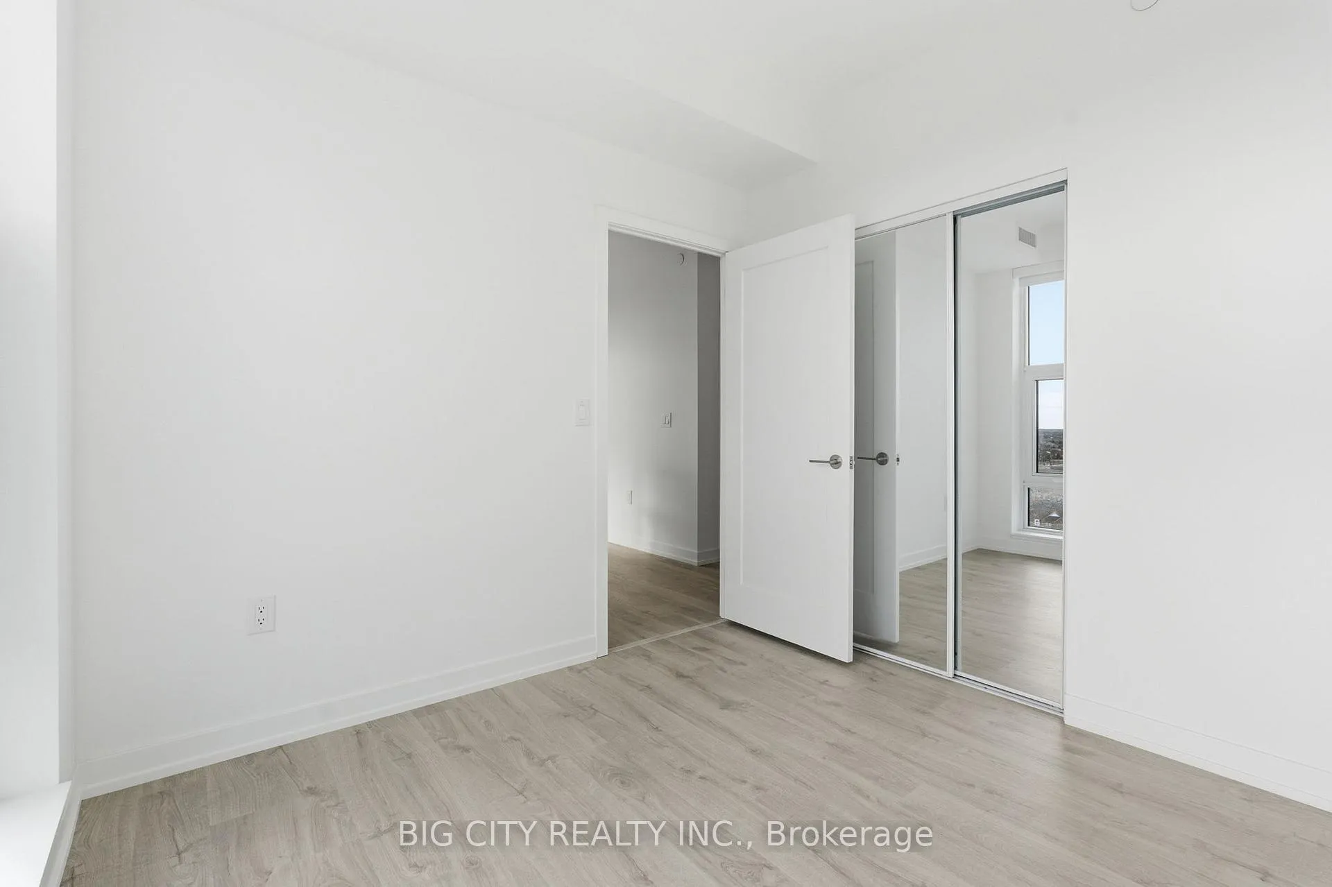 Photo 11 of Unit 1705B, 9751 Markham Road, Markham, Greensborough — HOMEH