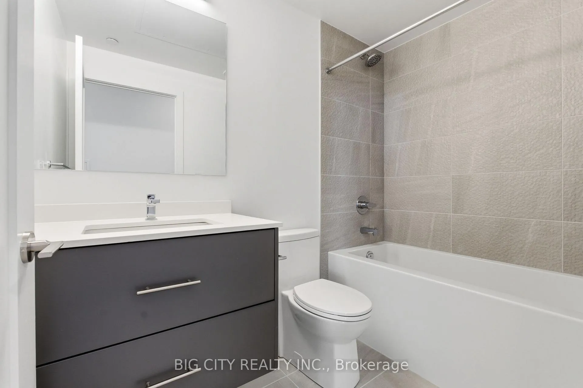 Photo 12 of Unit 1705B, 9751 Markham Road, Markham, Greensborough — HOMEH