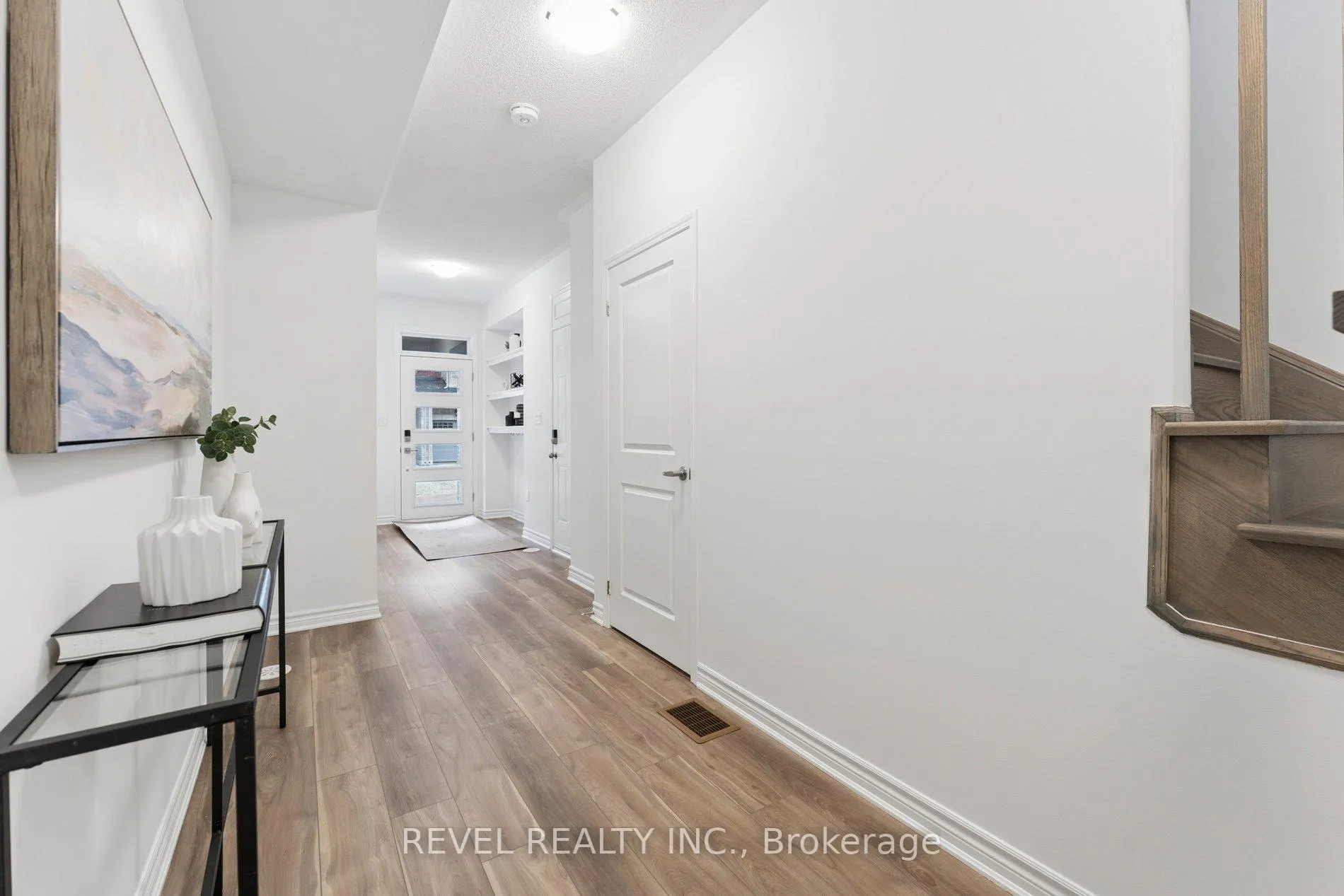 Photo 3 of 41 Vimy Ridge Road, Brampton, Northwest Brampton — HOMEH