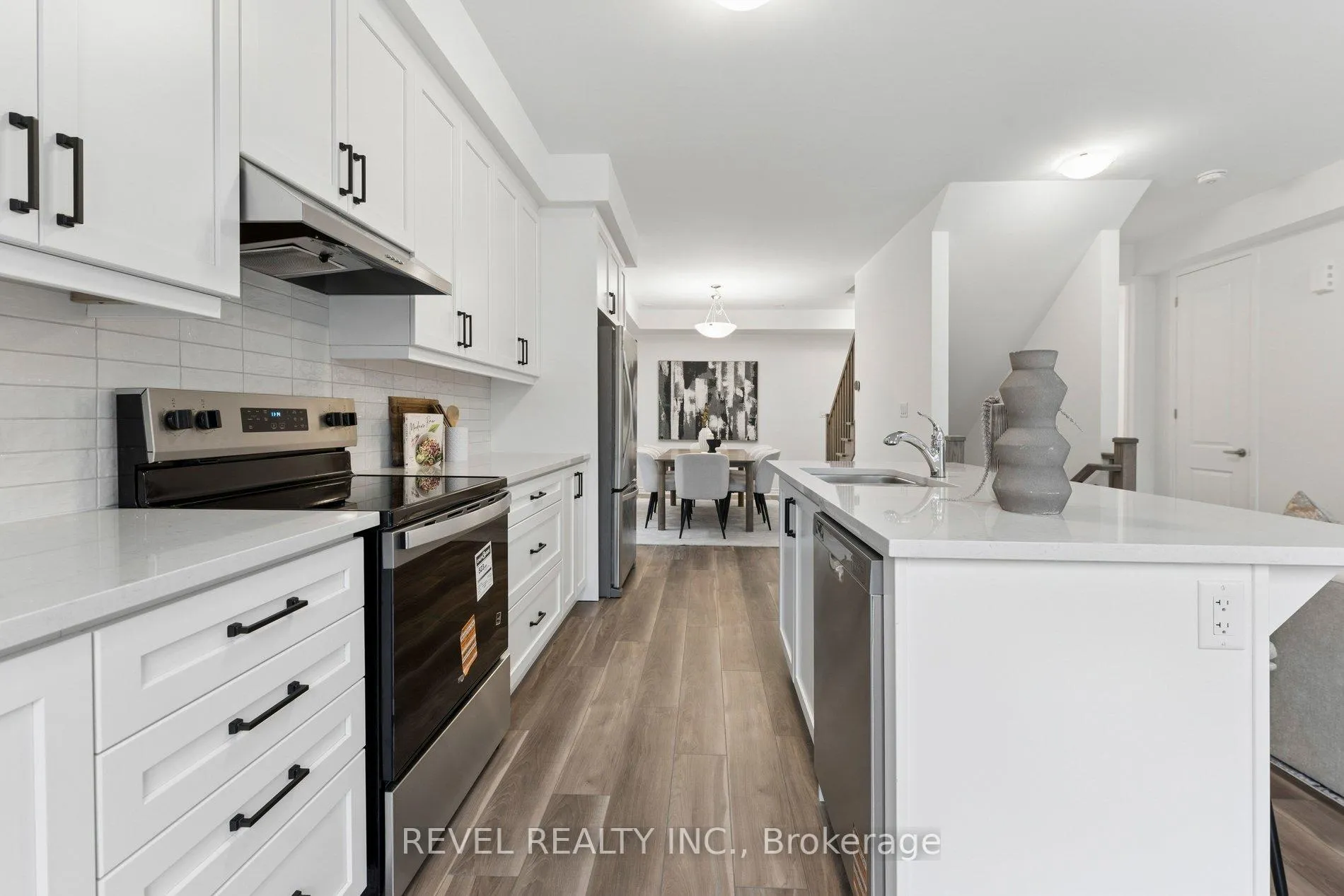 Photo 13 of 41 Vimy Ridge Road, Brampton, Northwest Brampton — HOMEH