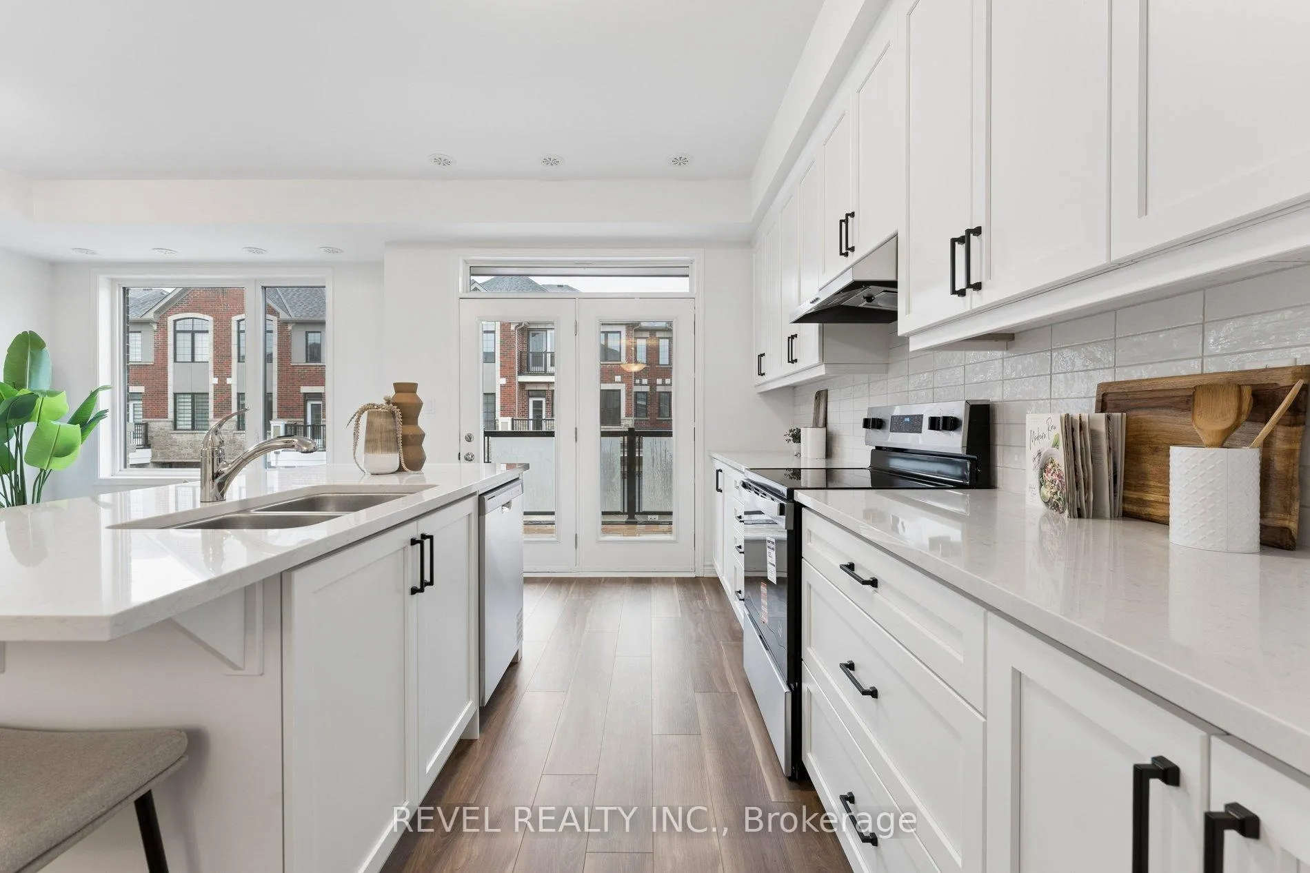 Photo 15 of 41 Vimy Ridge Road, Brampton, Northwest Brampton — HOMEH