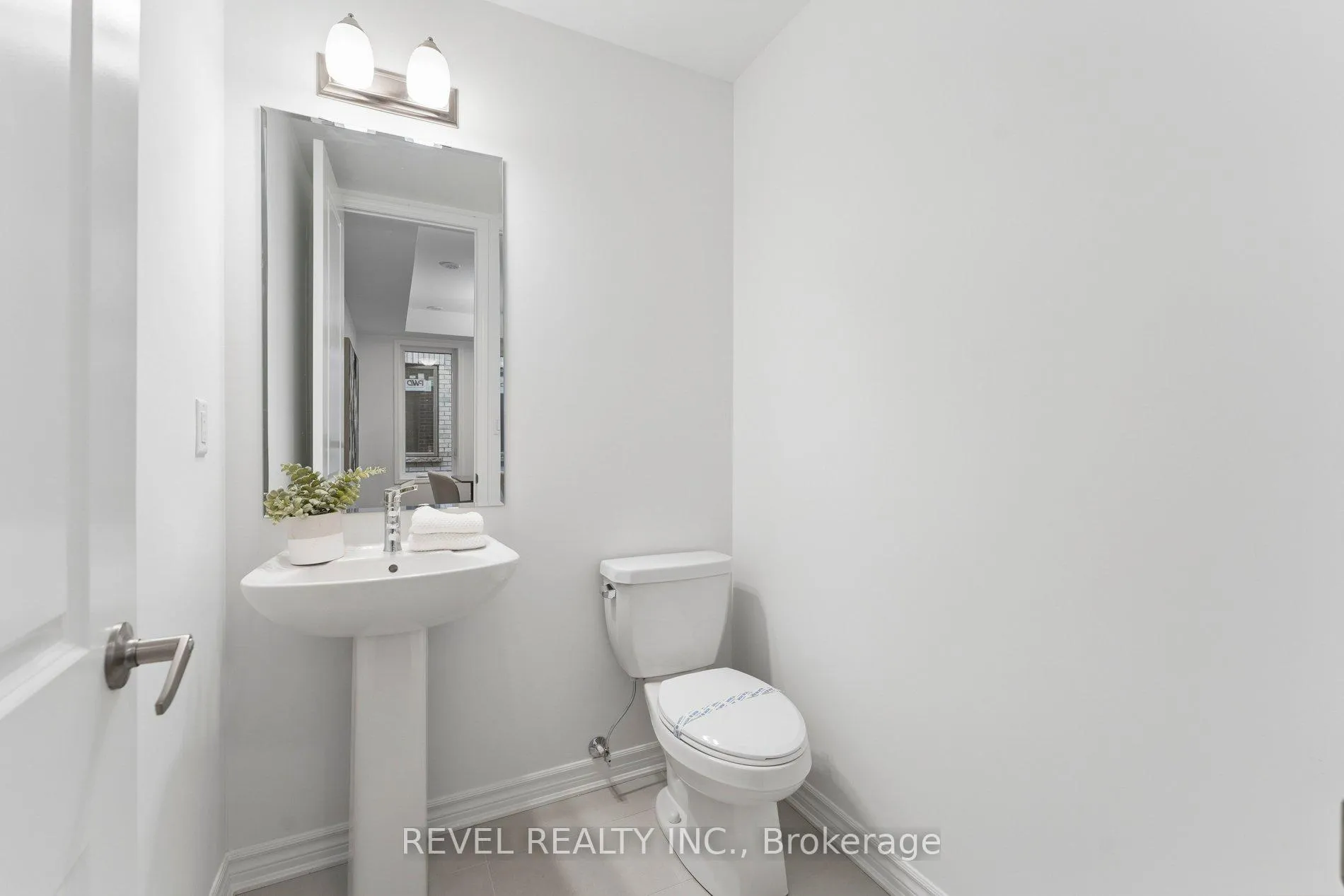 Photo 21 of 41 Vimy Ridge Road, Brampton, Northwest Brampton — HOMEH