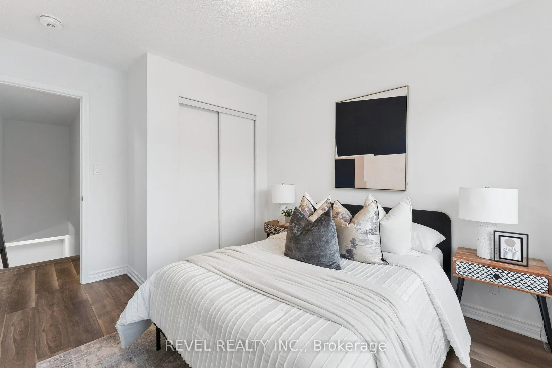 Photo 35 of 41 Vimy Ridge Road, Brampton, Northwest Brampton — HOMEH