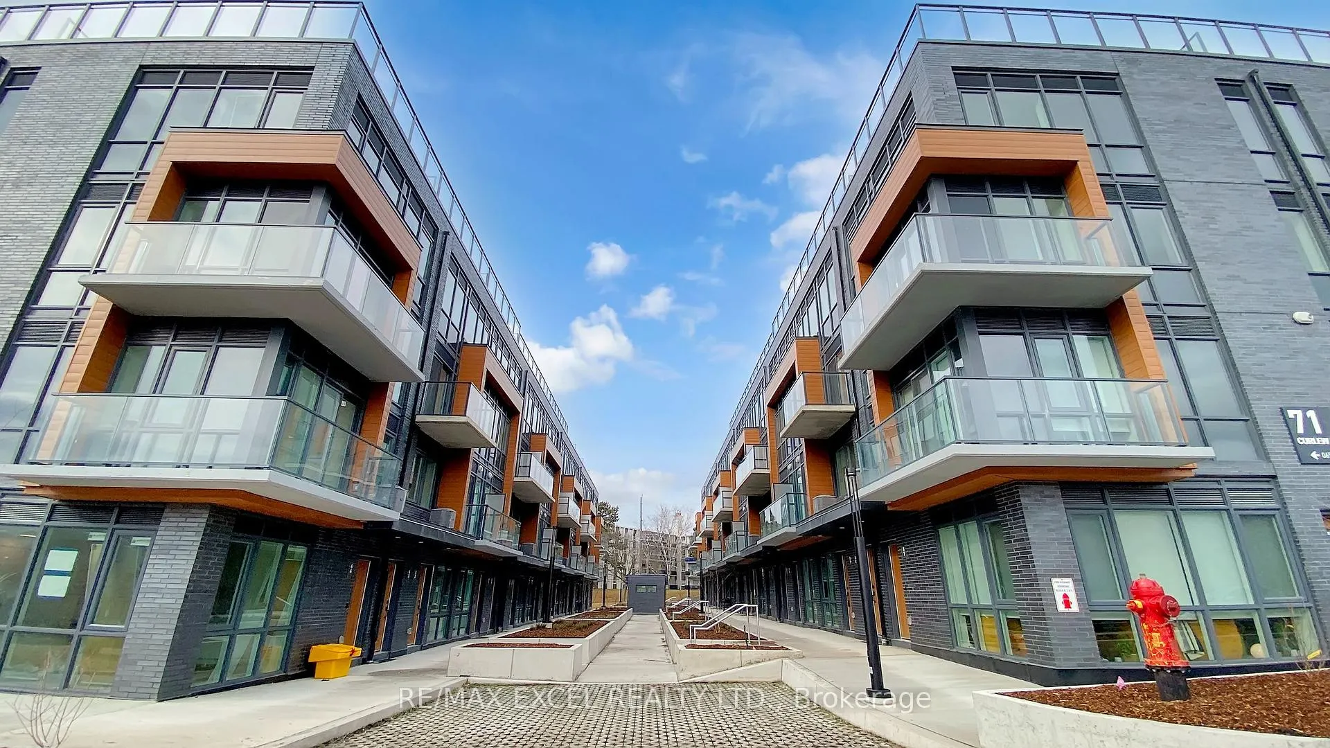 Photo 1 of Unit 39, 73 Curlew Drive, North York, Parkwoods-Donalda — HOMEH