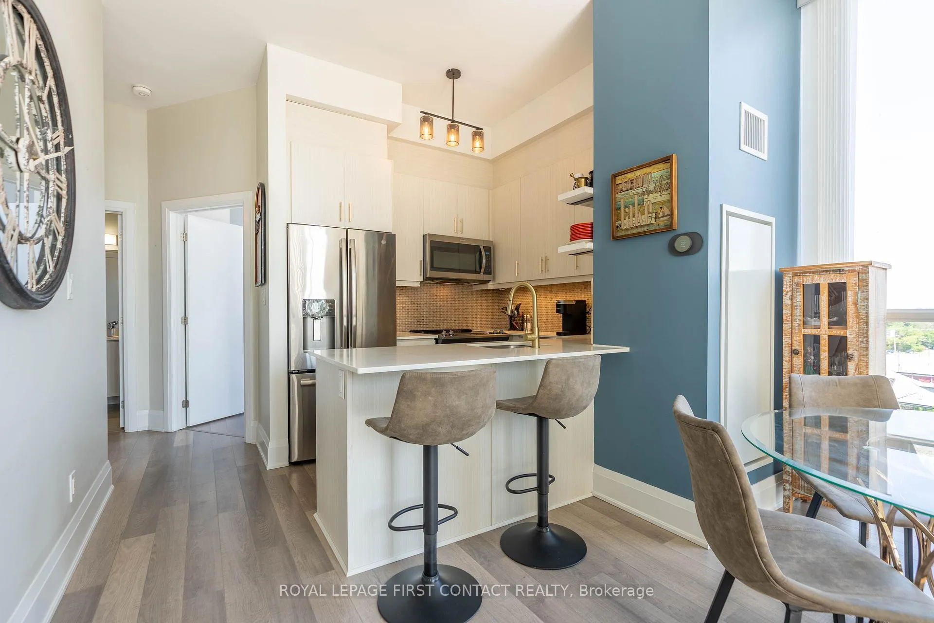 Photo 4 of Unit PH5, 111 Worsley Street, Barrie, City Centre — HOMEH