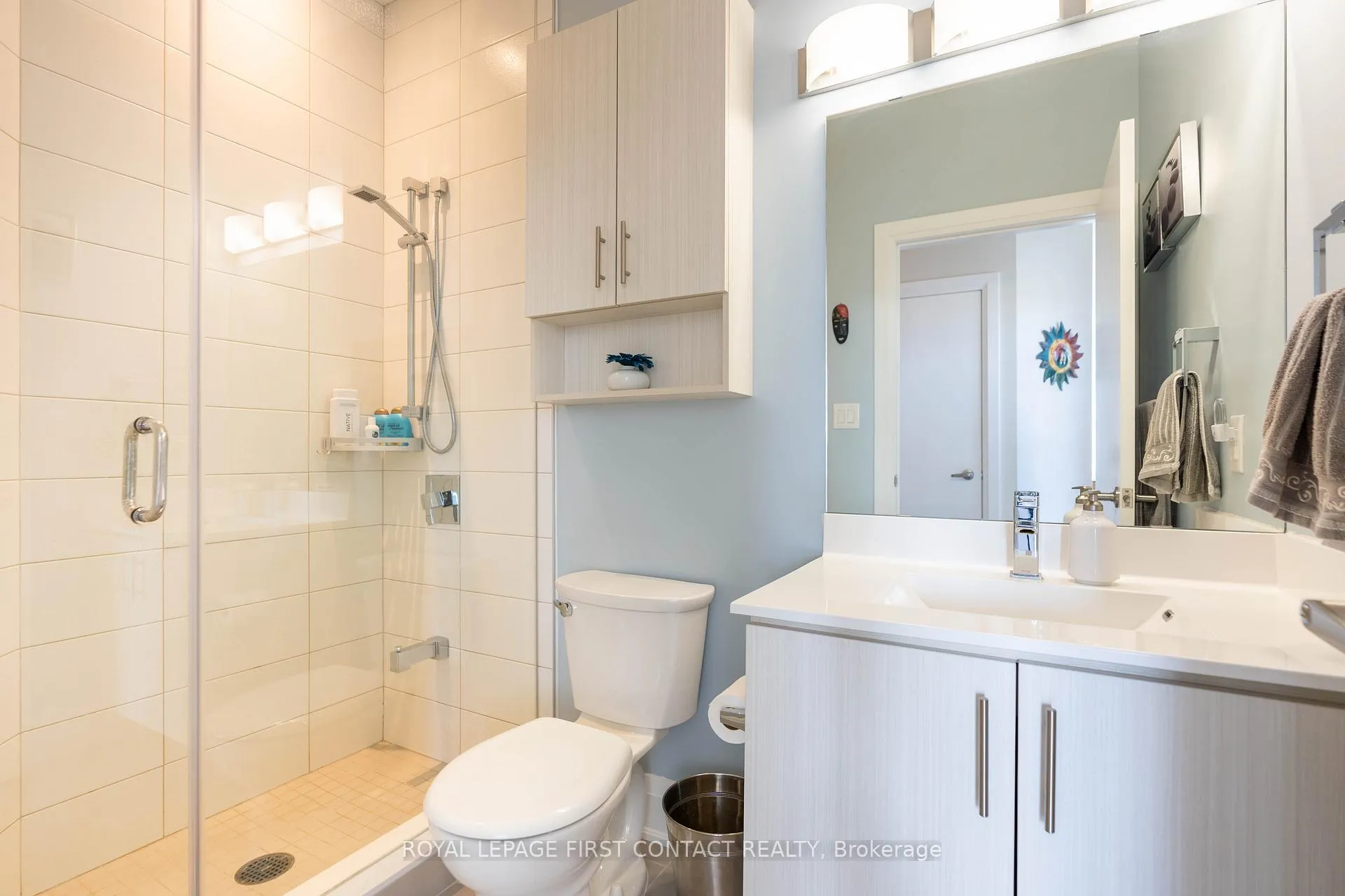 Photo 9 of Unit PH5, 111 Worsley Street, Barrie, City Centre — HOMEH
