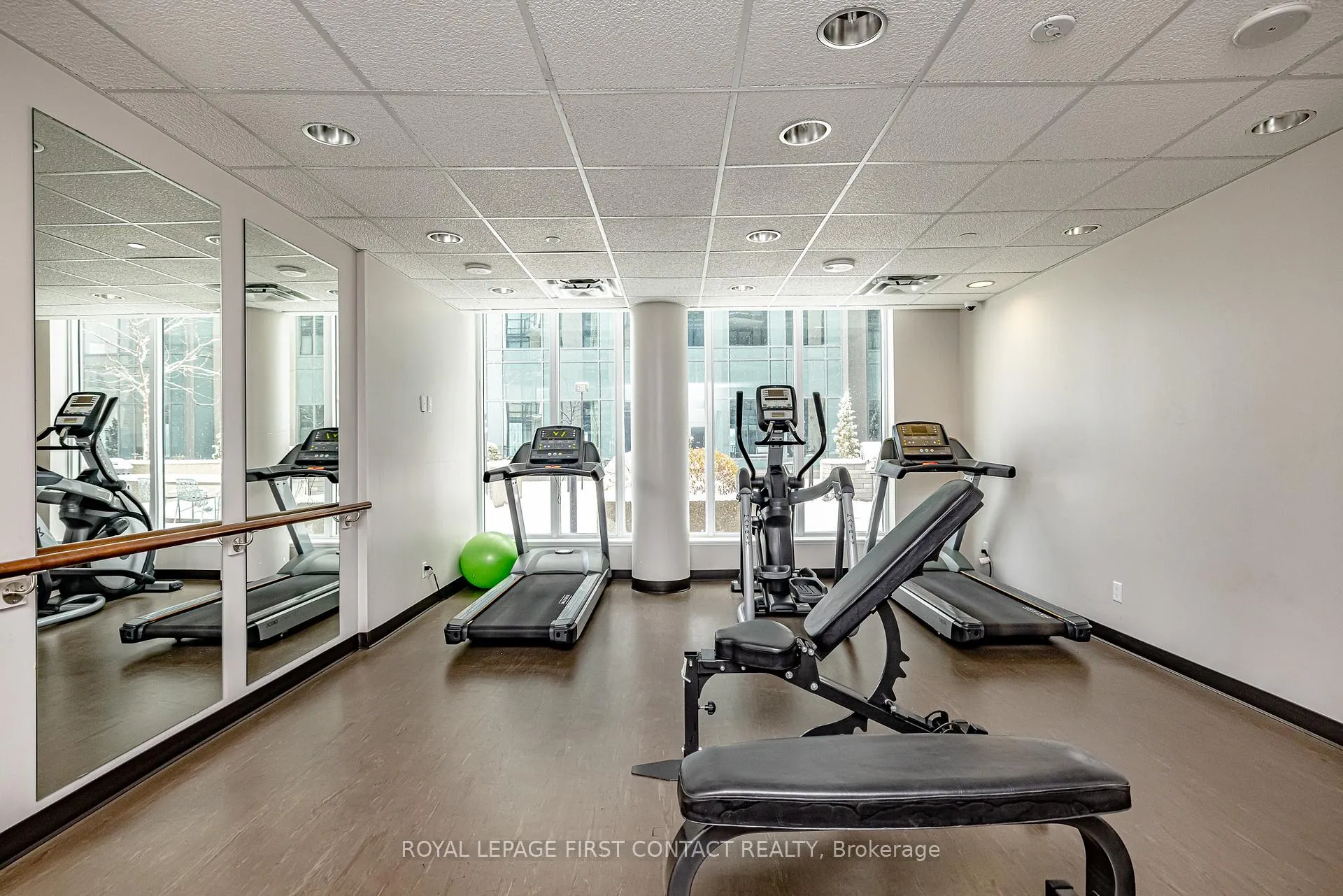 Photo 16 of Unit PH5, 111 Worsley Street, Barrie, City Centre — HOMEH