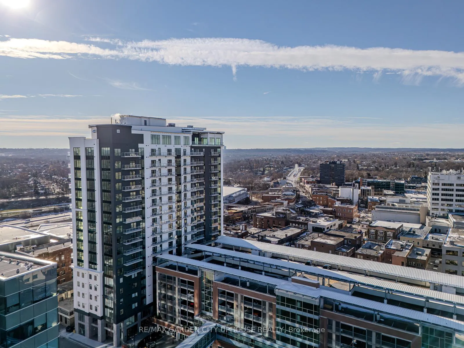 Photo 11 of Unit 904, 57 Carlisle Street, St. Catharines, Downtown — HOMEH