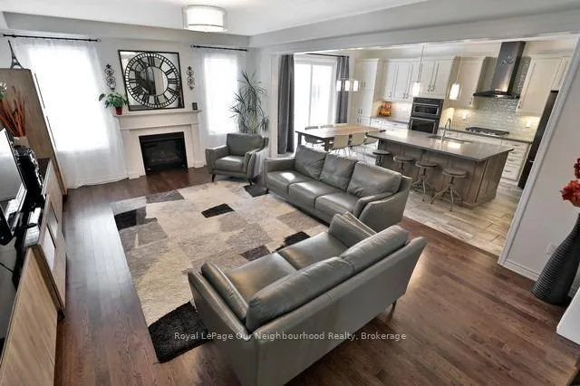 Photo 4 of 173 Stillwater Crescent, Hamilton, Waterdown — HOMEH
