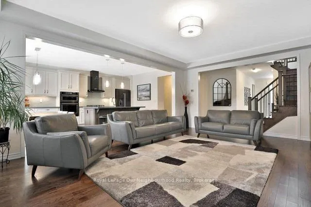 Photo 5 of 173 Stillwater Crescent, Hamilton, Waterdown — HOMEH