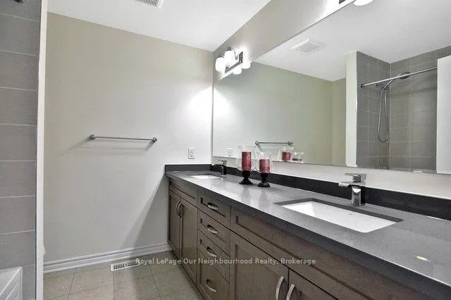 Photo 16 of 173 Stillwater Crescent, Hamilton, Waterdown — HOMEH