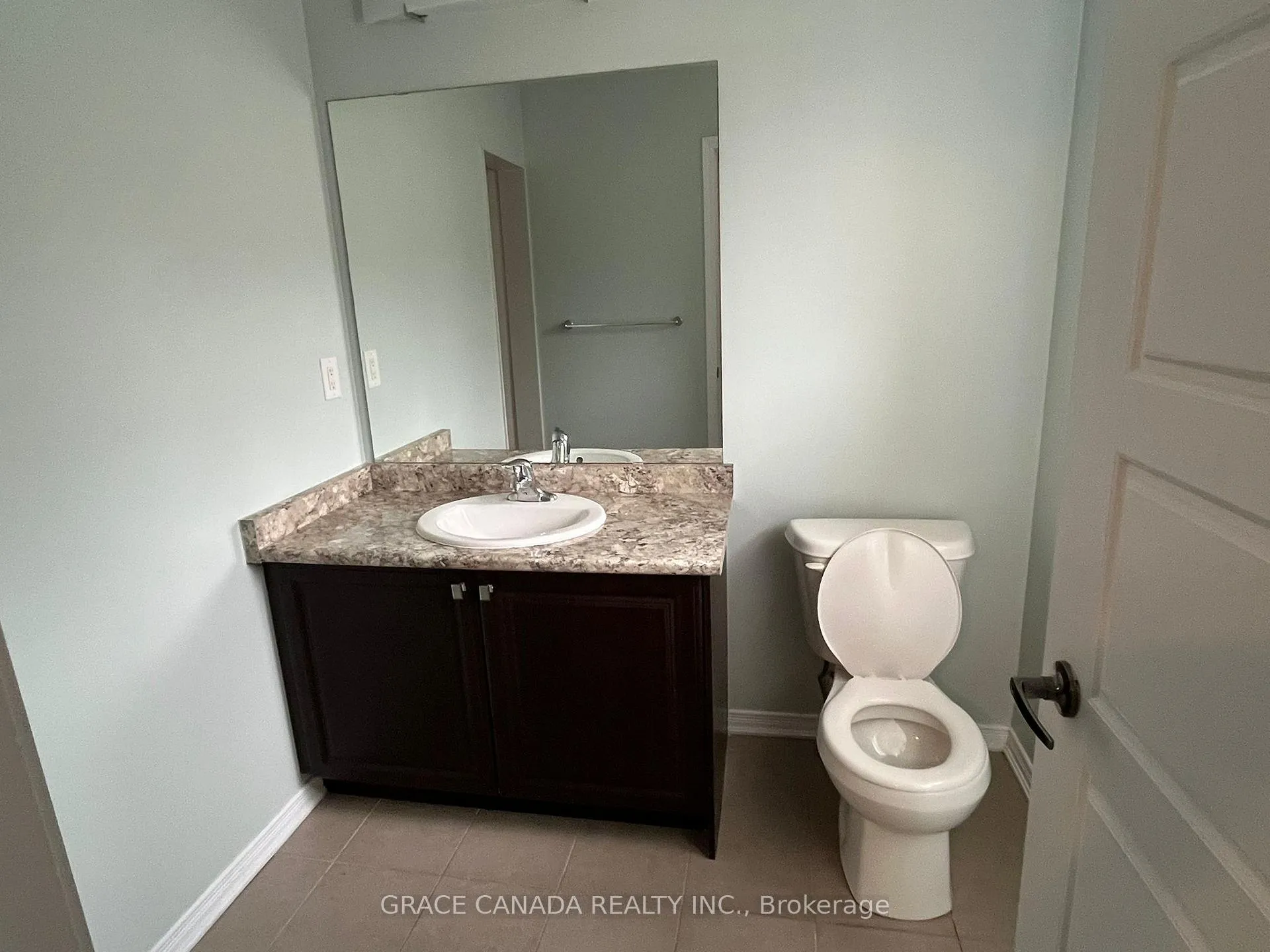 Photo 19 of 71 Bedrock Drive, Hamilton, Stoney Creek — HOMEH