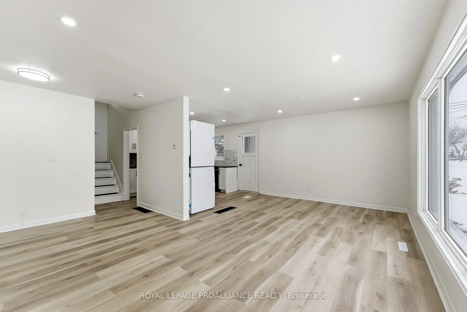 Photo 13 of 94 Rollins Drive, Belleville, Belleville Ward — HOMEH