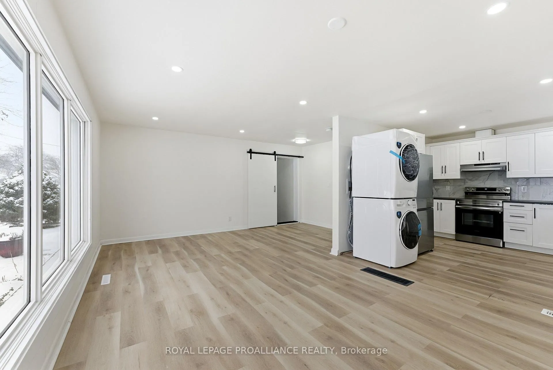 Photo 14 of 94 Rollins Drive, Belleville, Belleville Ward — HOMEH
