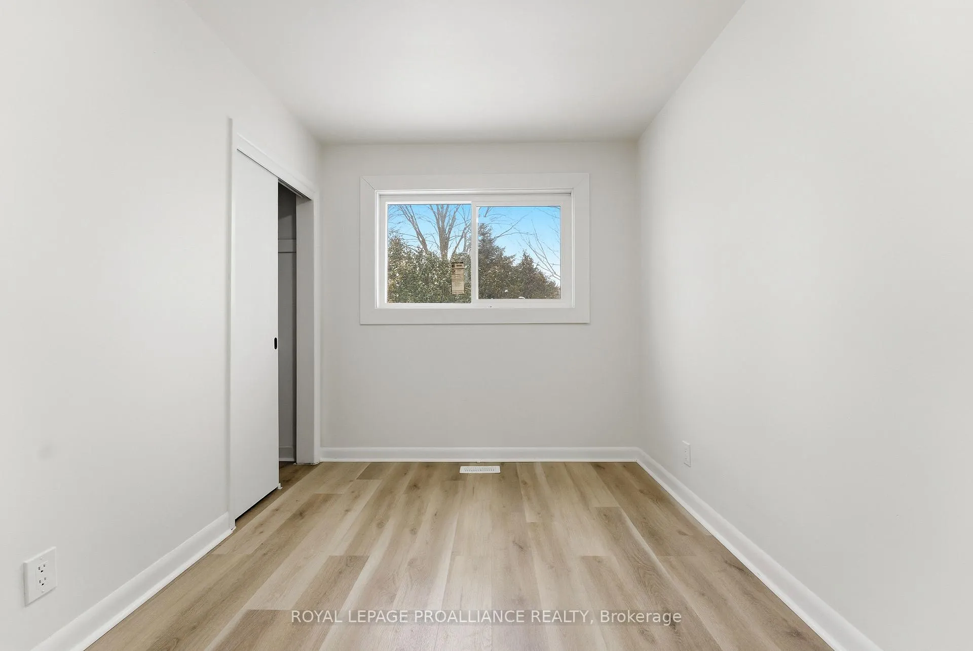 Photo 22 of 94 Rollins Drive, Belleville, Belleville Ward — HOMEH