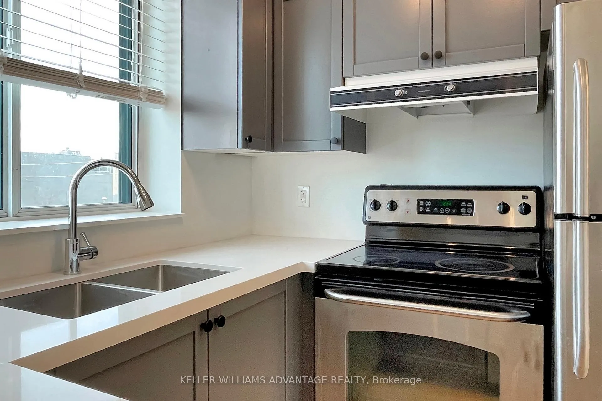 Photo 16 of Unit 405, 1863 Queen Street E, Toronto, The Beaches — HOMEH