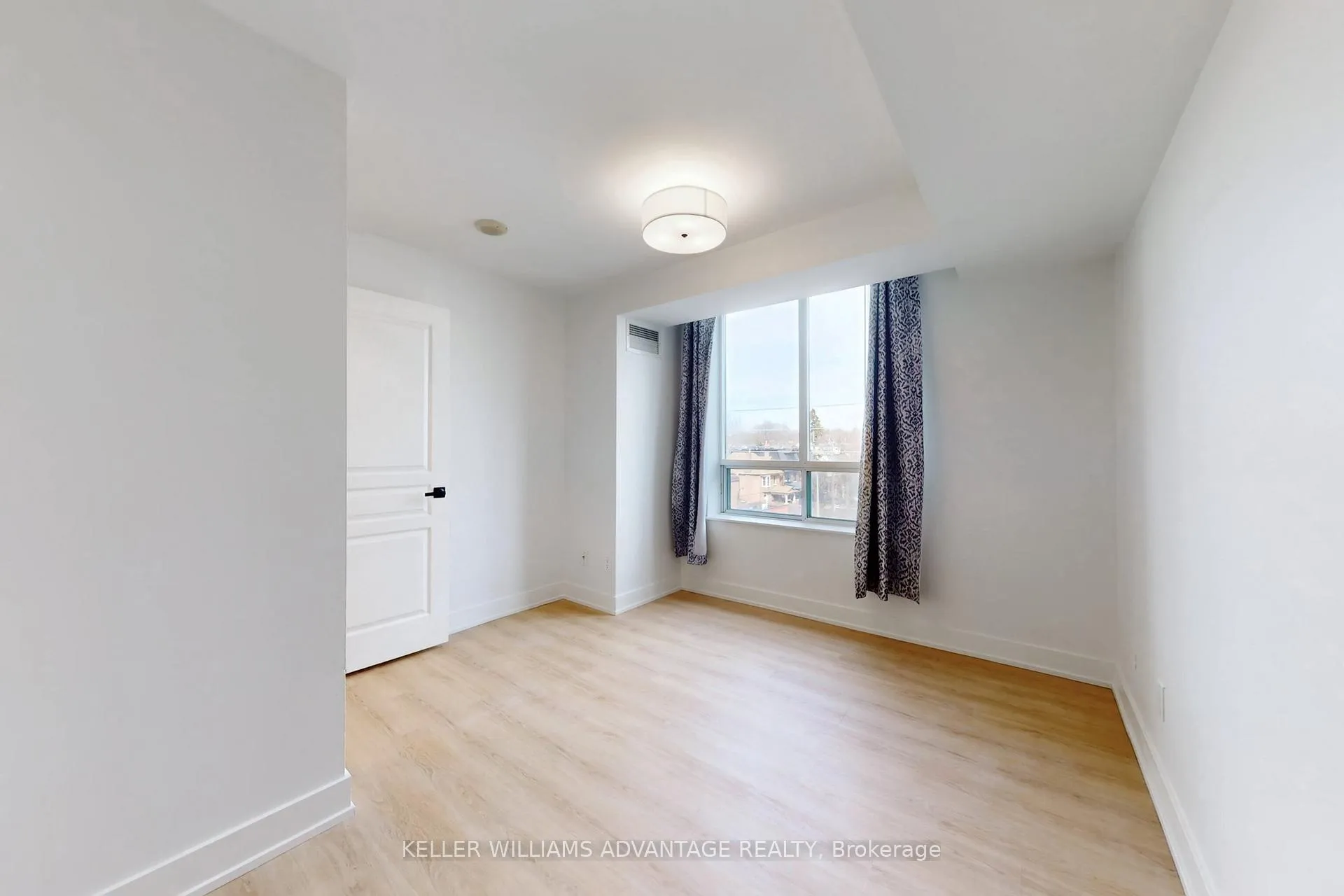 Photo 18 of Unit 405, 1863 Queen Street E, Toronto, The Beaches — HOMEH