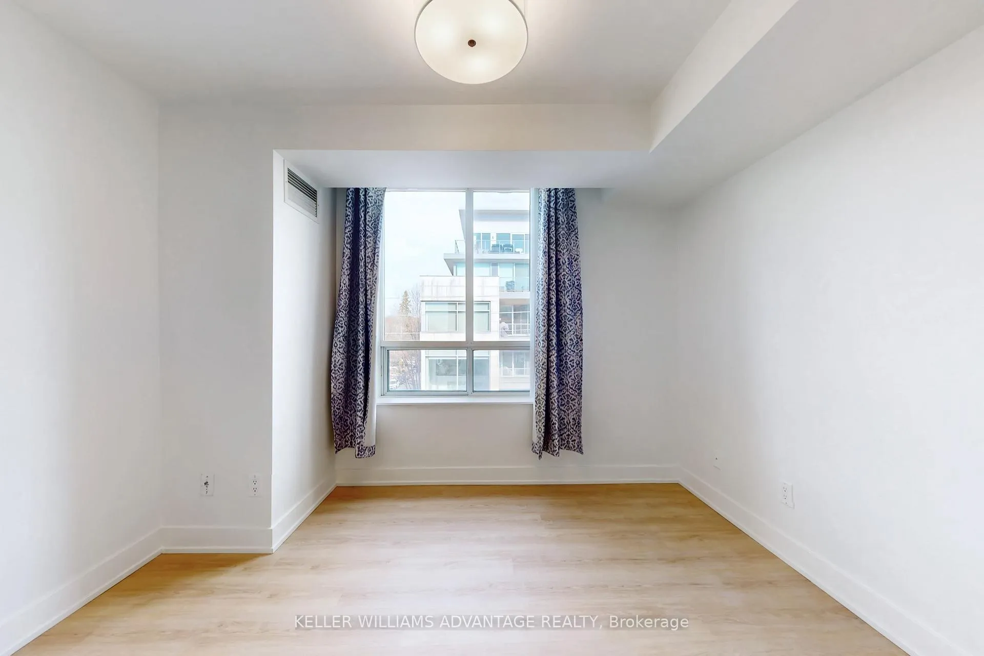 Photo 19 of Unit 405, 1863 Queen Street E, Toronto, The Beaches — HOMEH