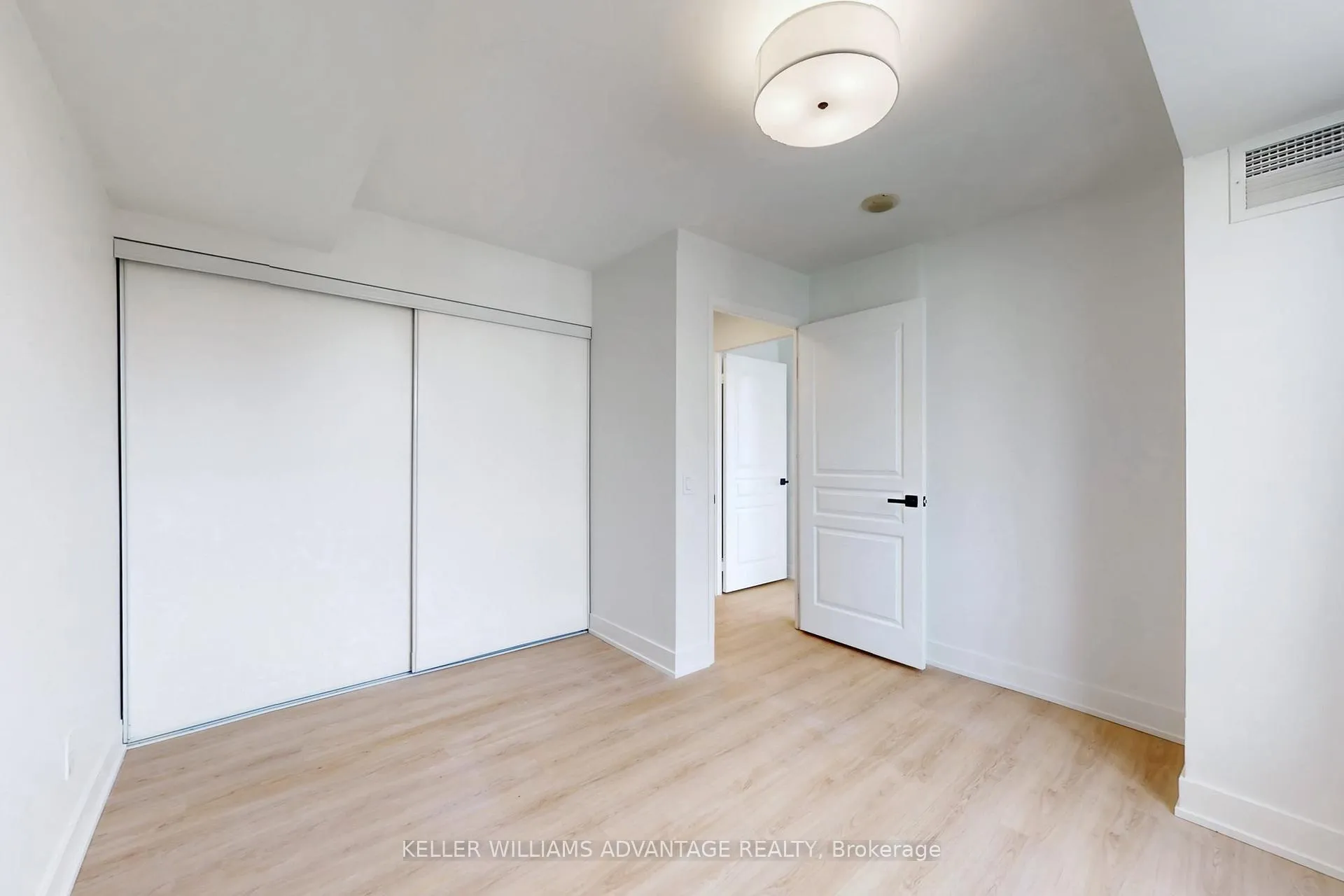 Photo 20 of Unit 405, 1863 Queen Street E, Toronto, The Beaches — HOMEH