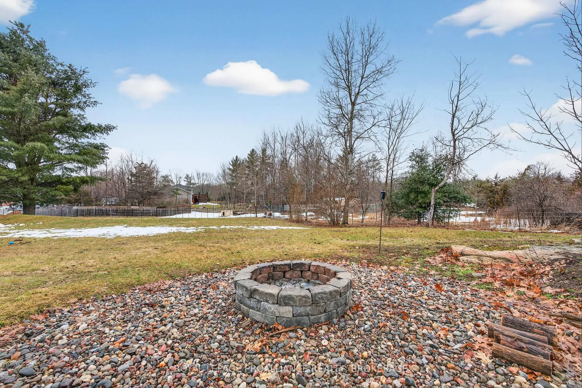 Photo 19 of 1288 Asselstine Road, Frontenac, Frontenac South — HOMEH