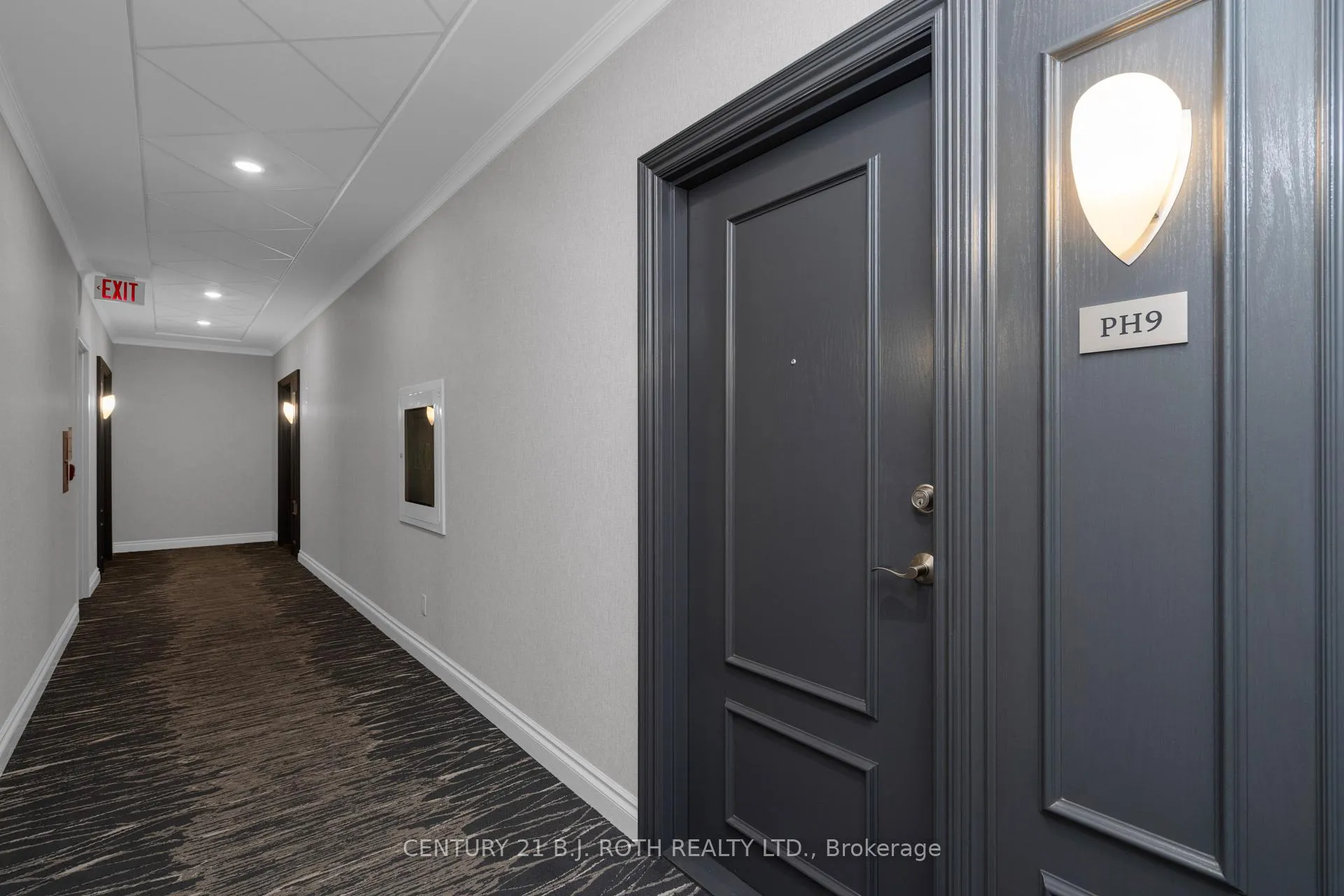 Photo 5 of Unit PH09, 37 Ellen Street, Barrie, Lakeshore — HOMEH