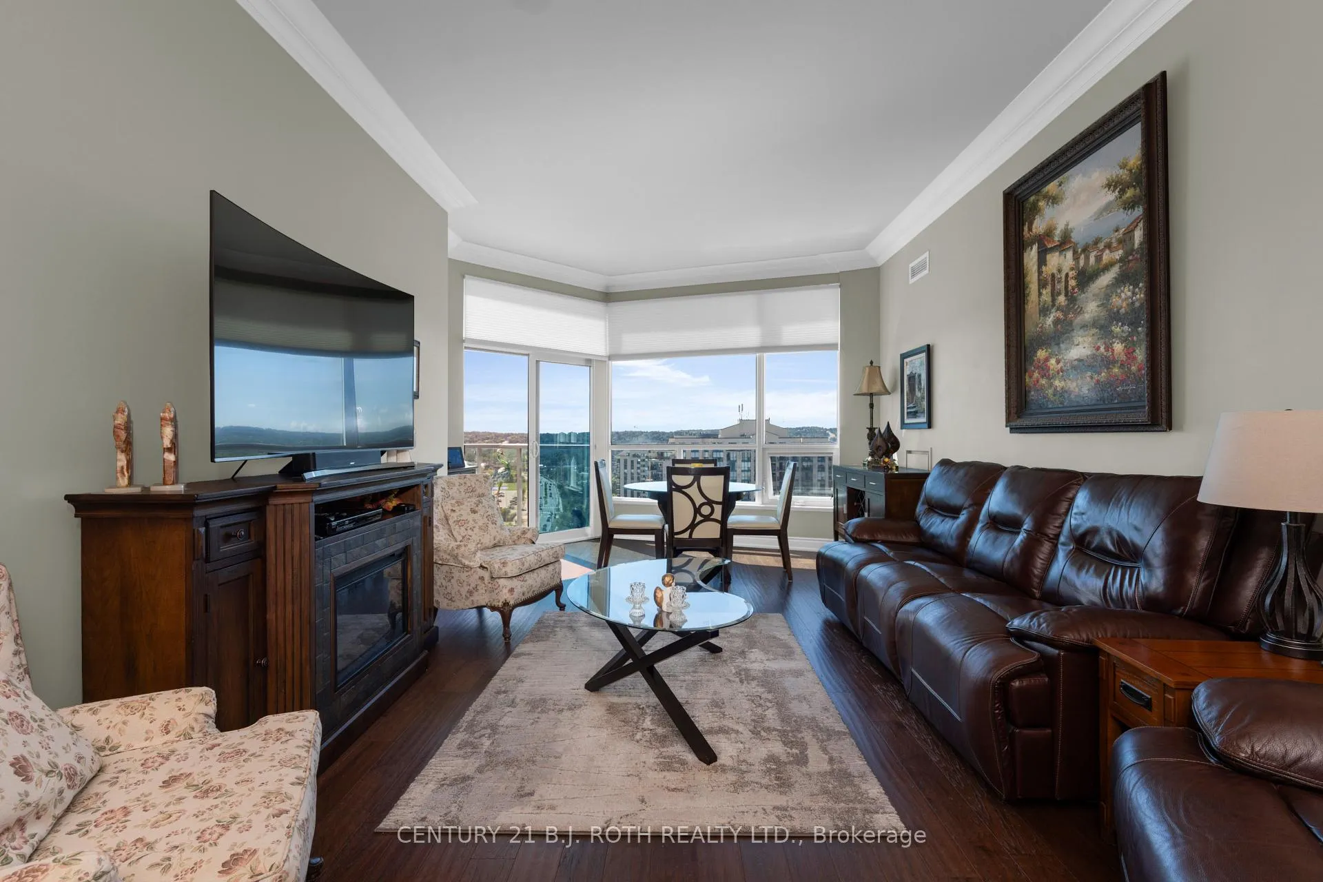 Photo 6 of Unit PH09, 37 Ellen Street, Barrie, Lakeshore — HOMEH
