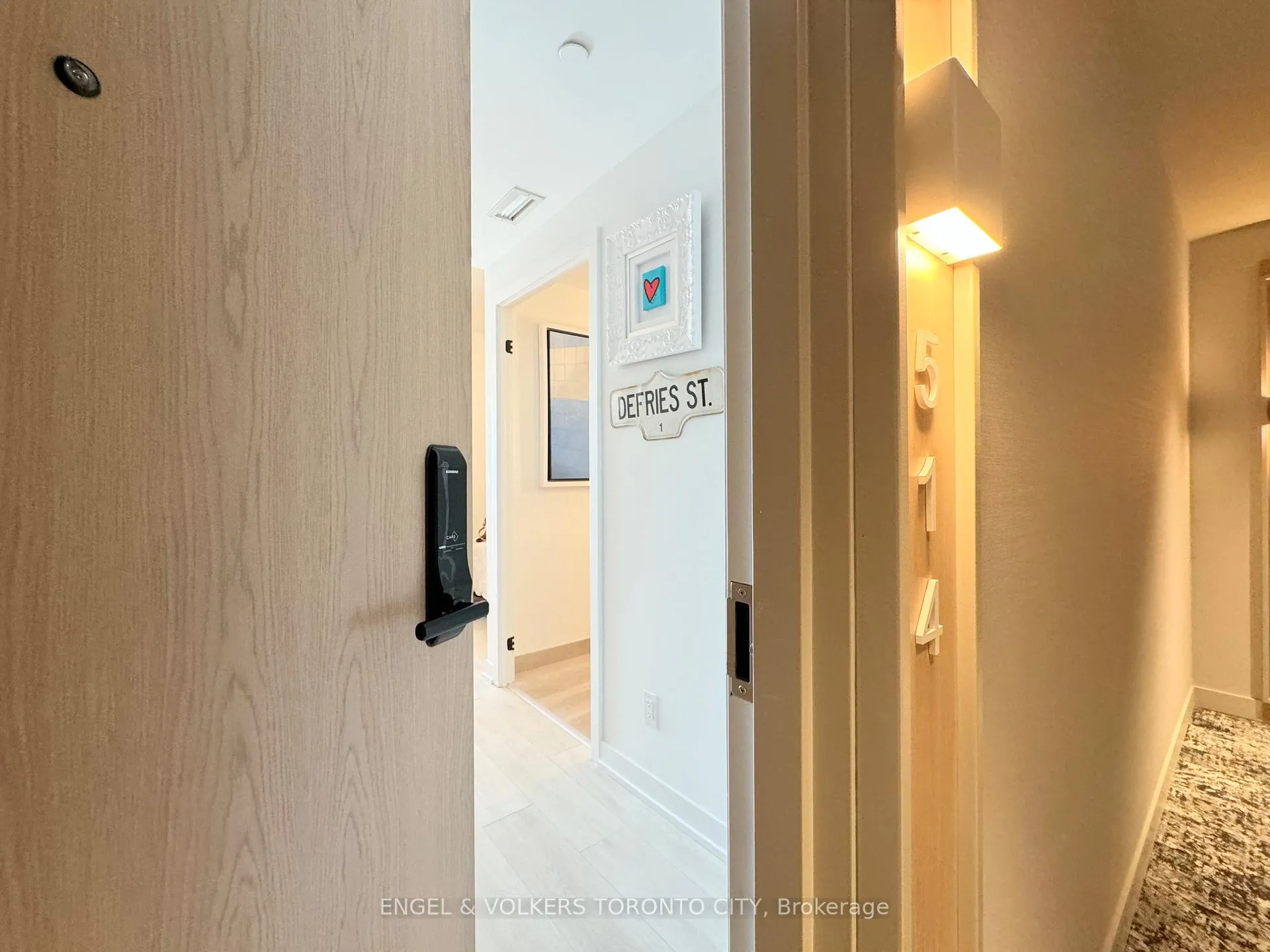 Photo 4 of Unit 514, 5 Defries Street, Toronto, Regent Park — HOMEH