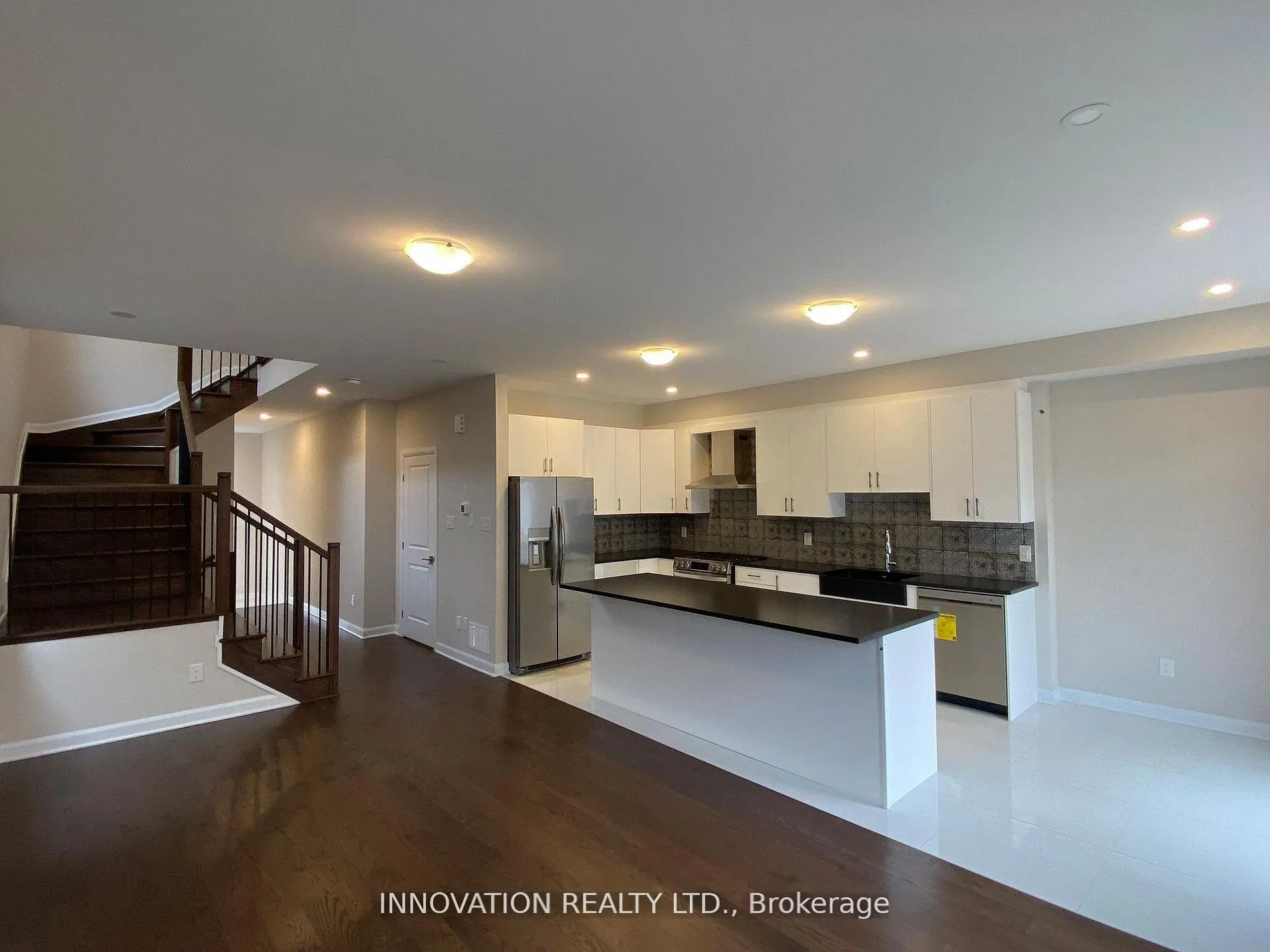 Photo 5 of 213 Invention Boulevard, Ottawa, Kanata - Morgan's Grant/South March — HOMEH