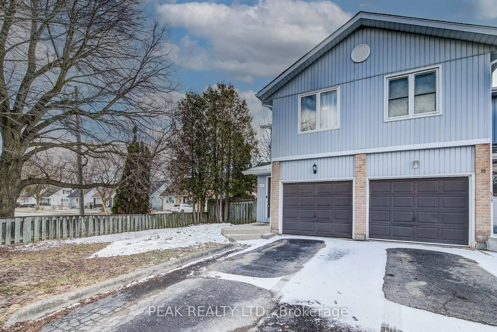Photo 3 of 21 Arden Park, Stratford — HOMEH