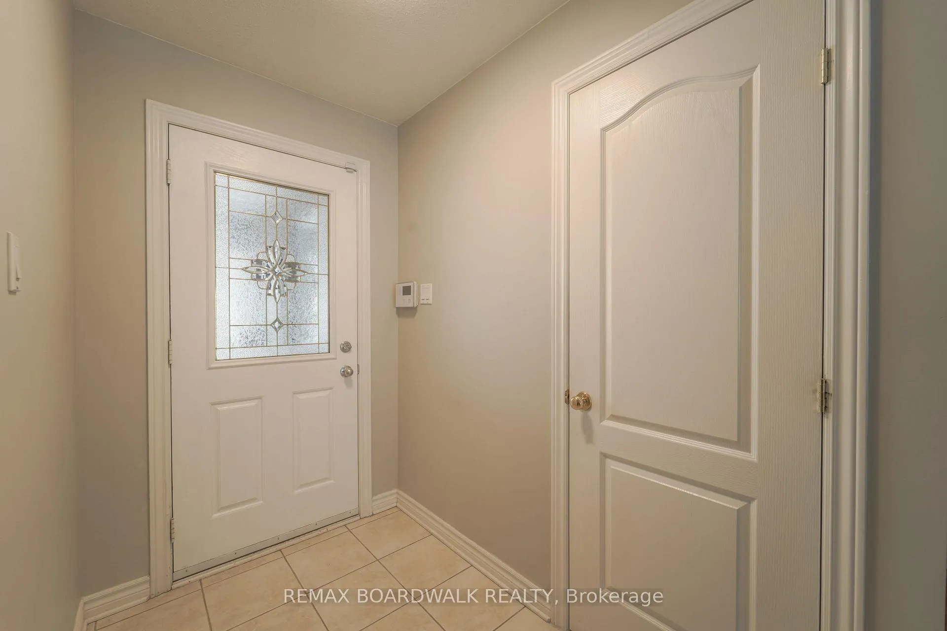 Photo 5 of 57 Nighthawk Crescent, Ottawa, Kanata - Bridlewood — HOMEH