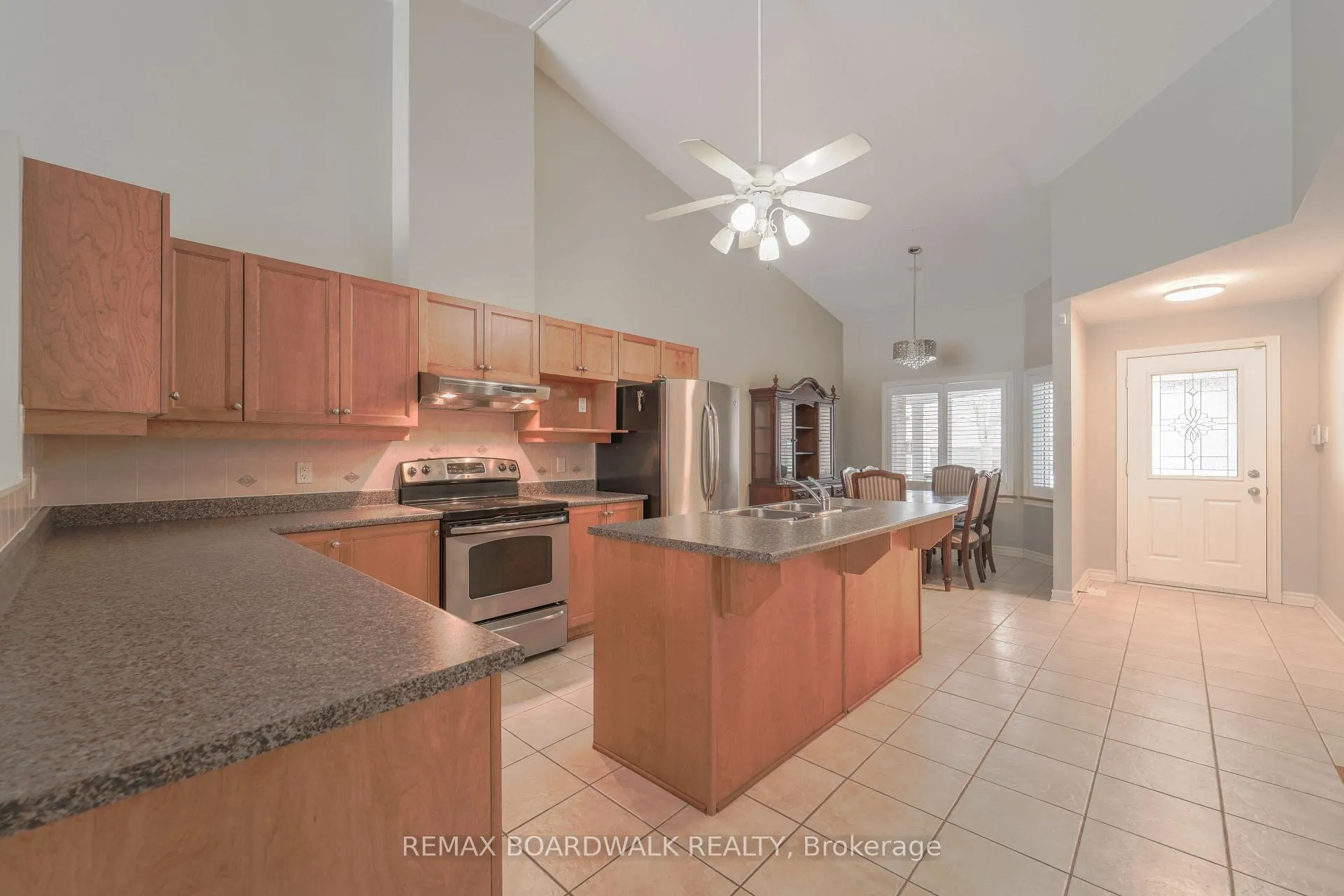Photo 9 of 57 Nighthawk Crescent, Ottawa, Kanata - Bridlewood — HOMEH