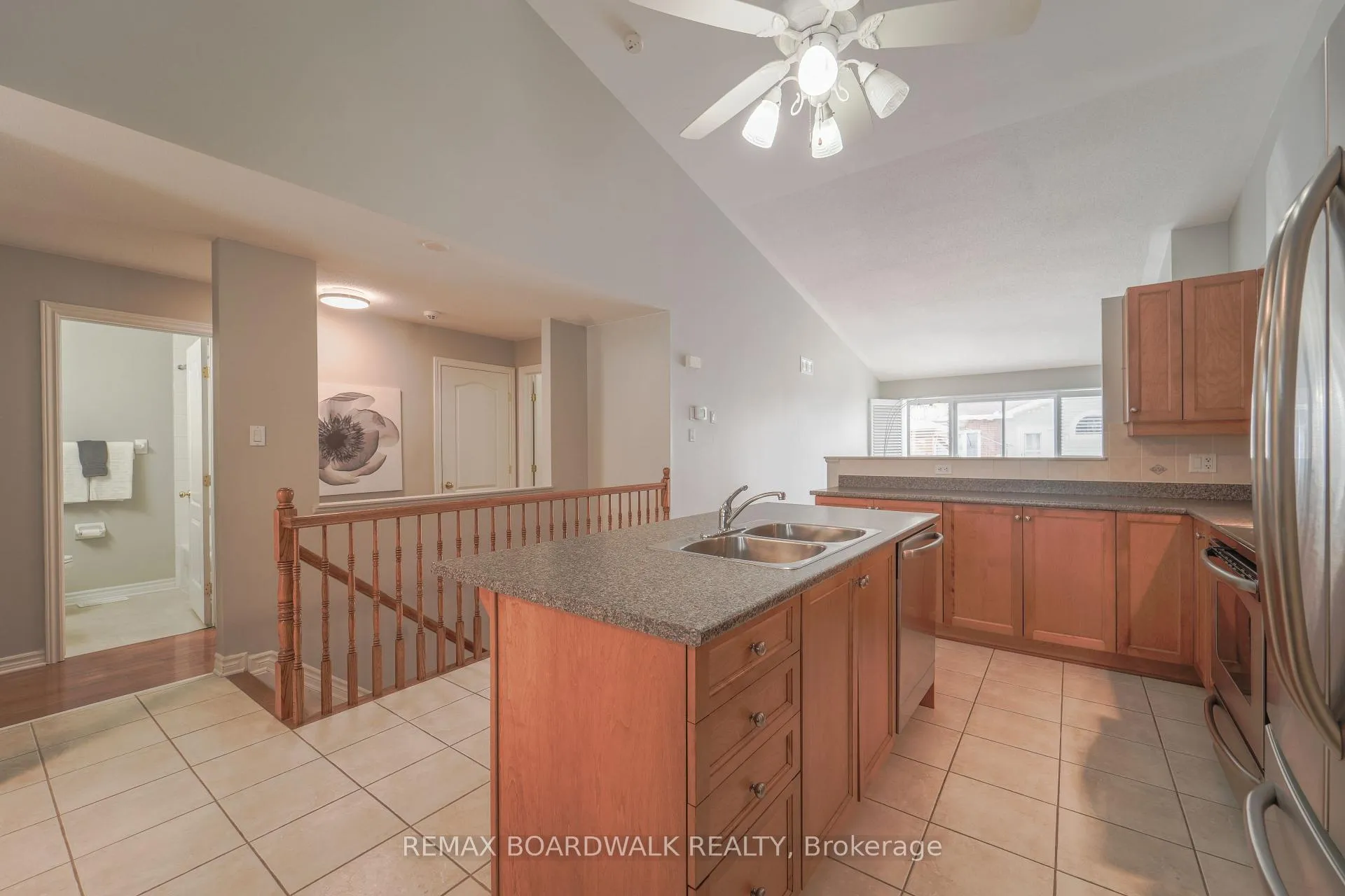Photo 11 of 57 Nighthawk Crescent, Ottawa, Kanata - Bridlewood — HOMEH