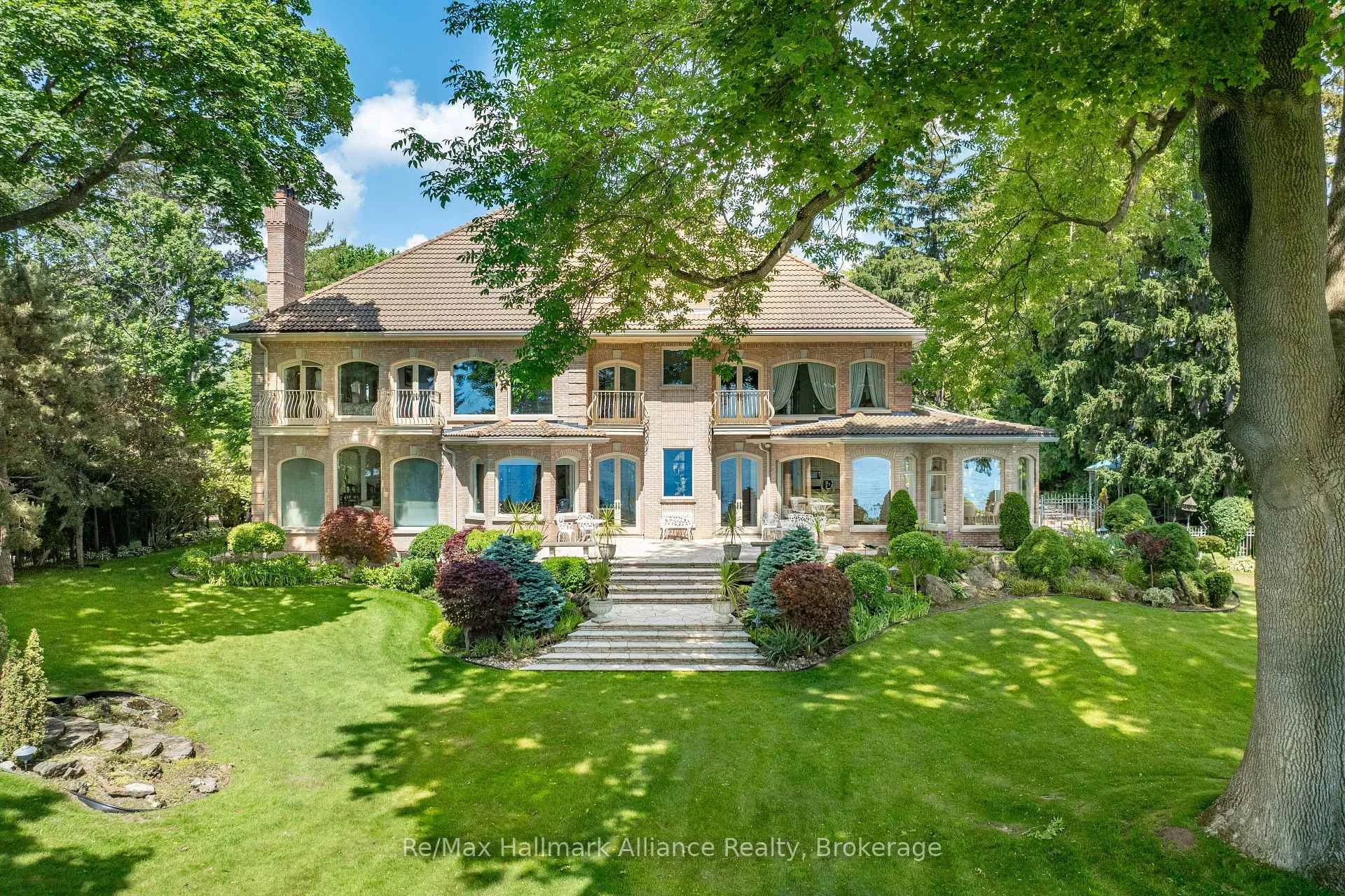Photo 5 of 49 Cox Drive, Oakville, Morrison — HOMEH
