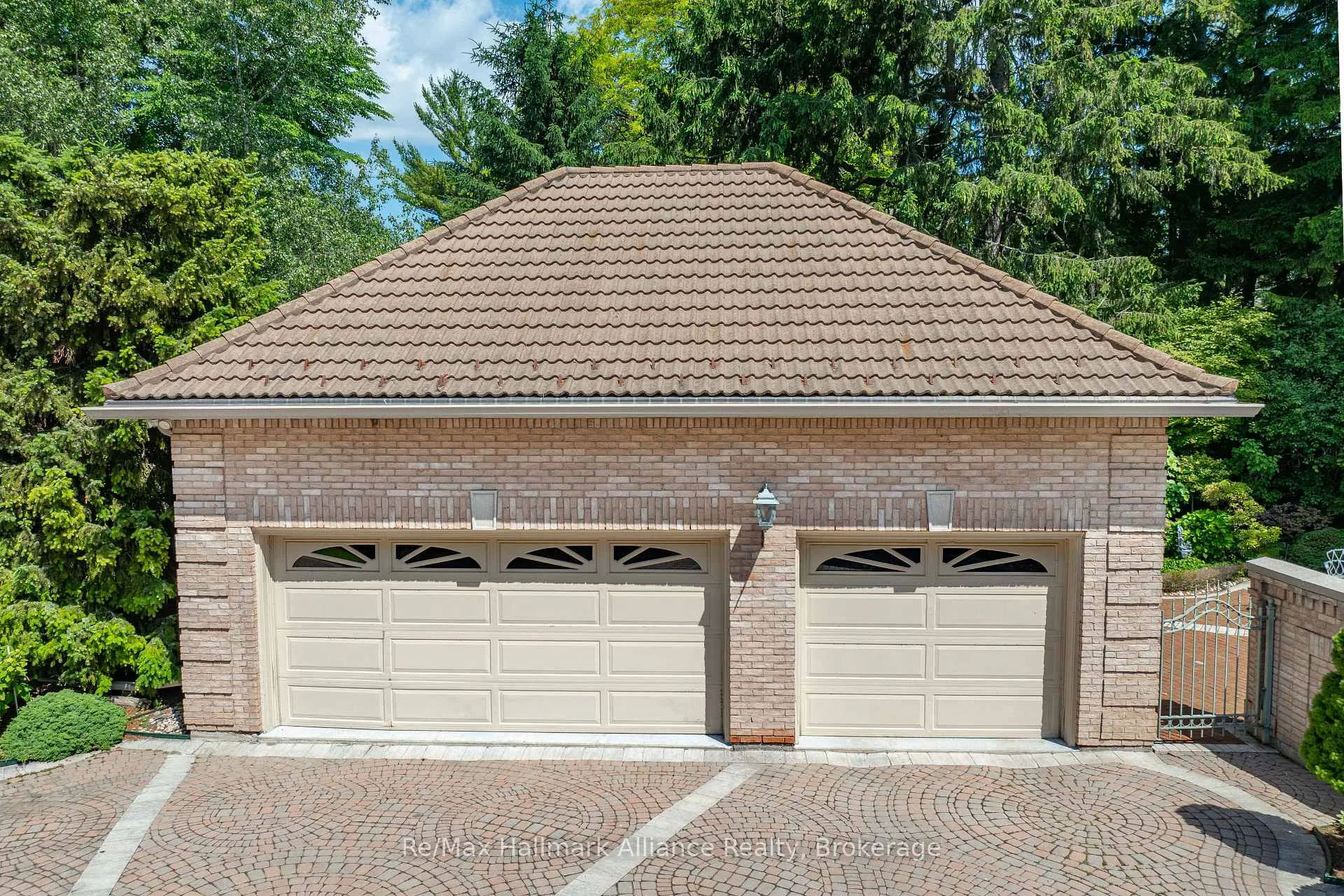 Photo 7 of 49 Cox Drive, Oakville, Morrison — HOMEH