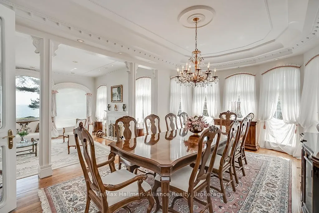 Photo 22 of 49 Cox Drive, Oakville, Morrison — HOMEH