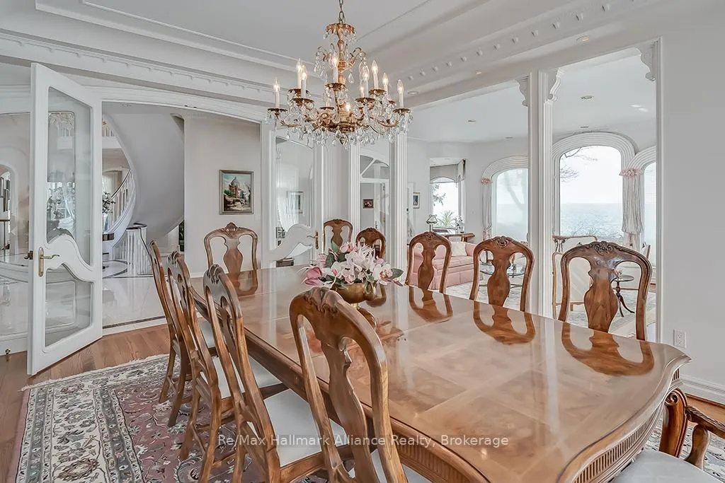 Photo 23 of 49 Cox Drive, Oakville, Morrison — HOMEH