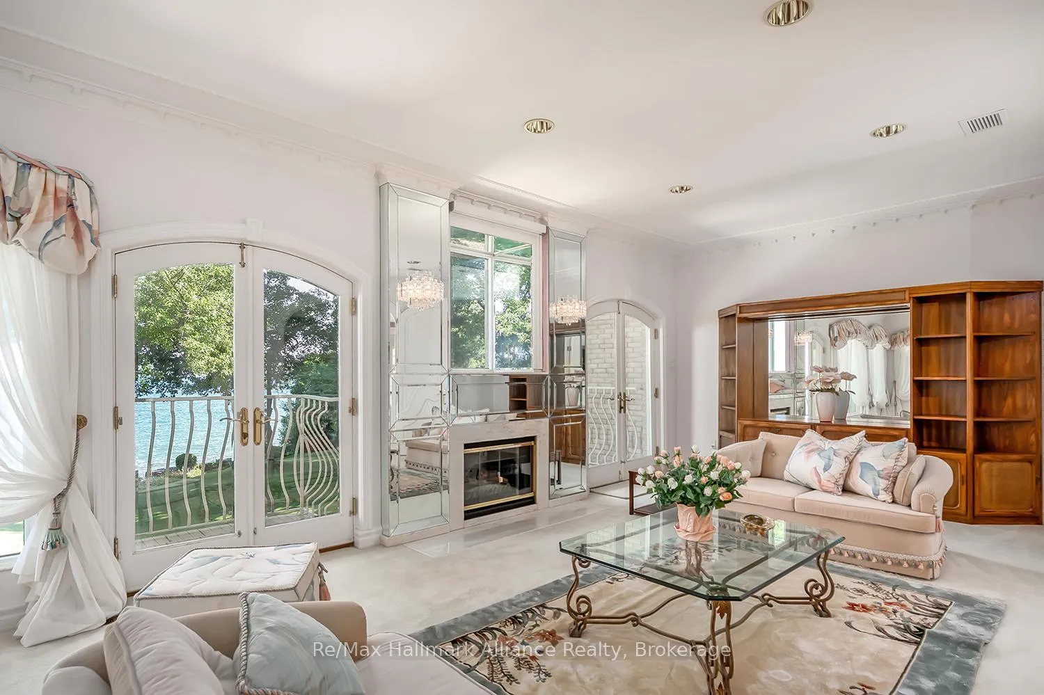 Photo 26 of 49 Cox Drive, Oakville, Morrison — HOMEH
