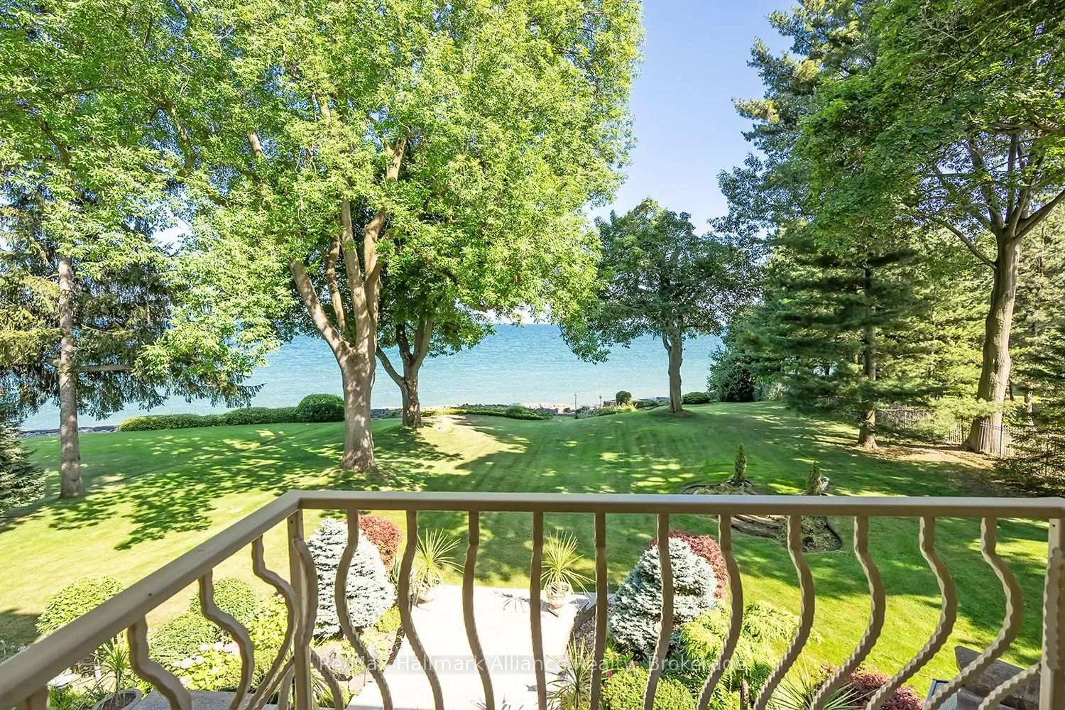 Photo 27 of 49 Cox Drive, Oakville, Morrison — HOMEH