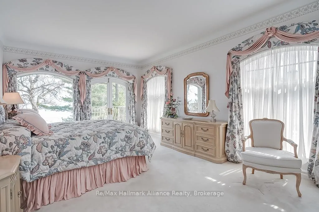 Photo 30 of 49 Cox Drive, Oakville, Morrison — HOMEH